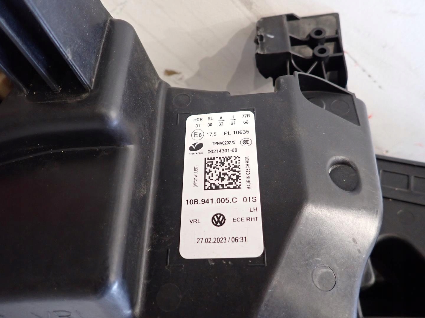 light front front left VW ID3 2020- FULL LED 10B941005C