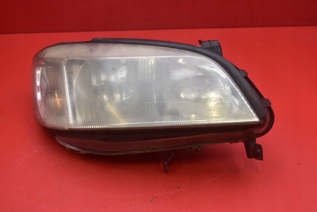 REFLEKTOR right light front EU 89100055 OPEL ZAFIRA A 99-03