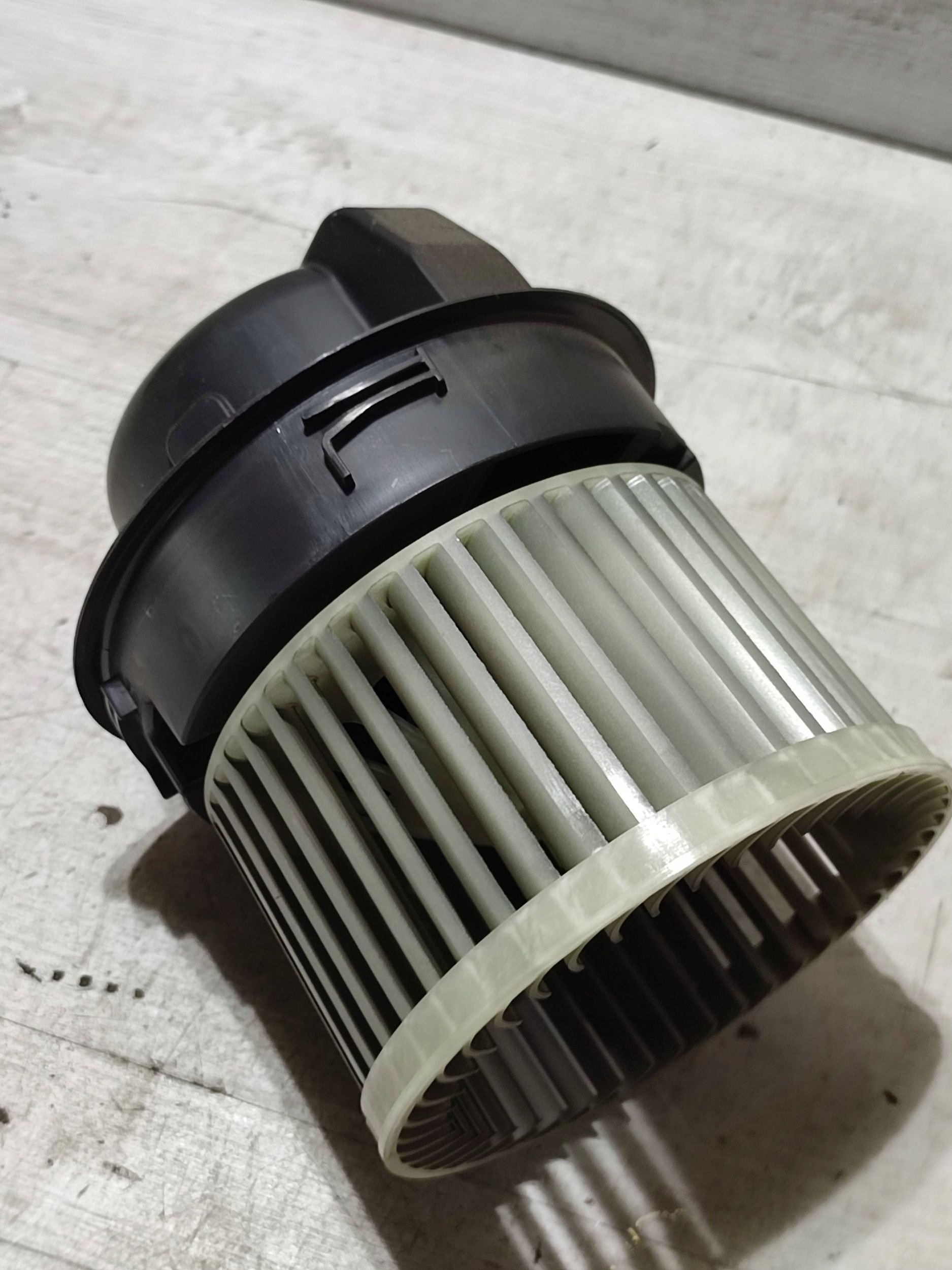 Peugeot 2008 II 2020 ventilátor klími tOPENÍ