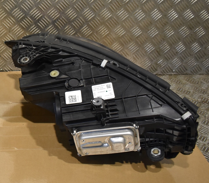 IDEALNA light front front left LED PERFORMANCE MERCEDES W206 1