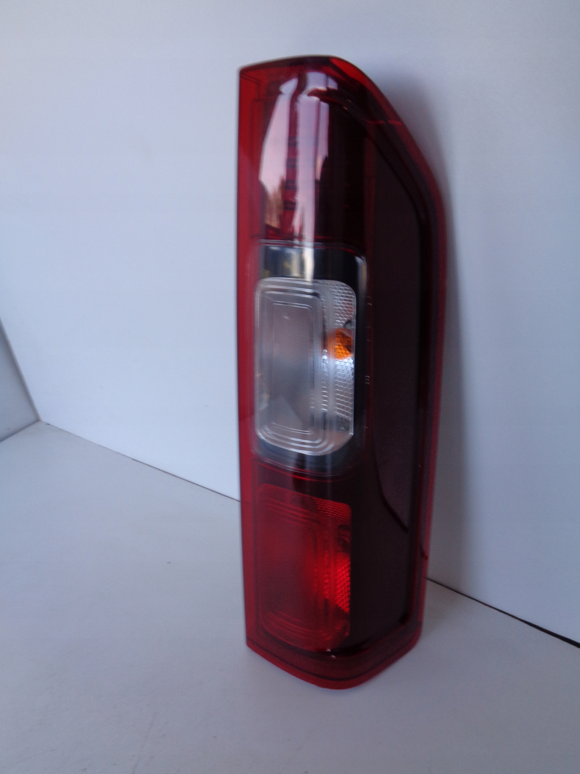 light right rear RENAULT TRAFIC OPEL VIVARO B 14