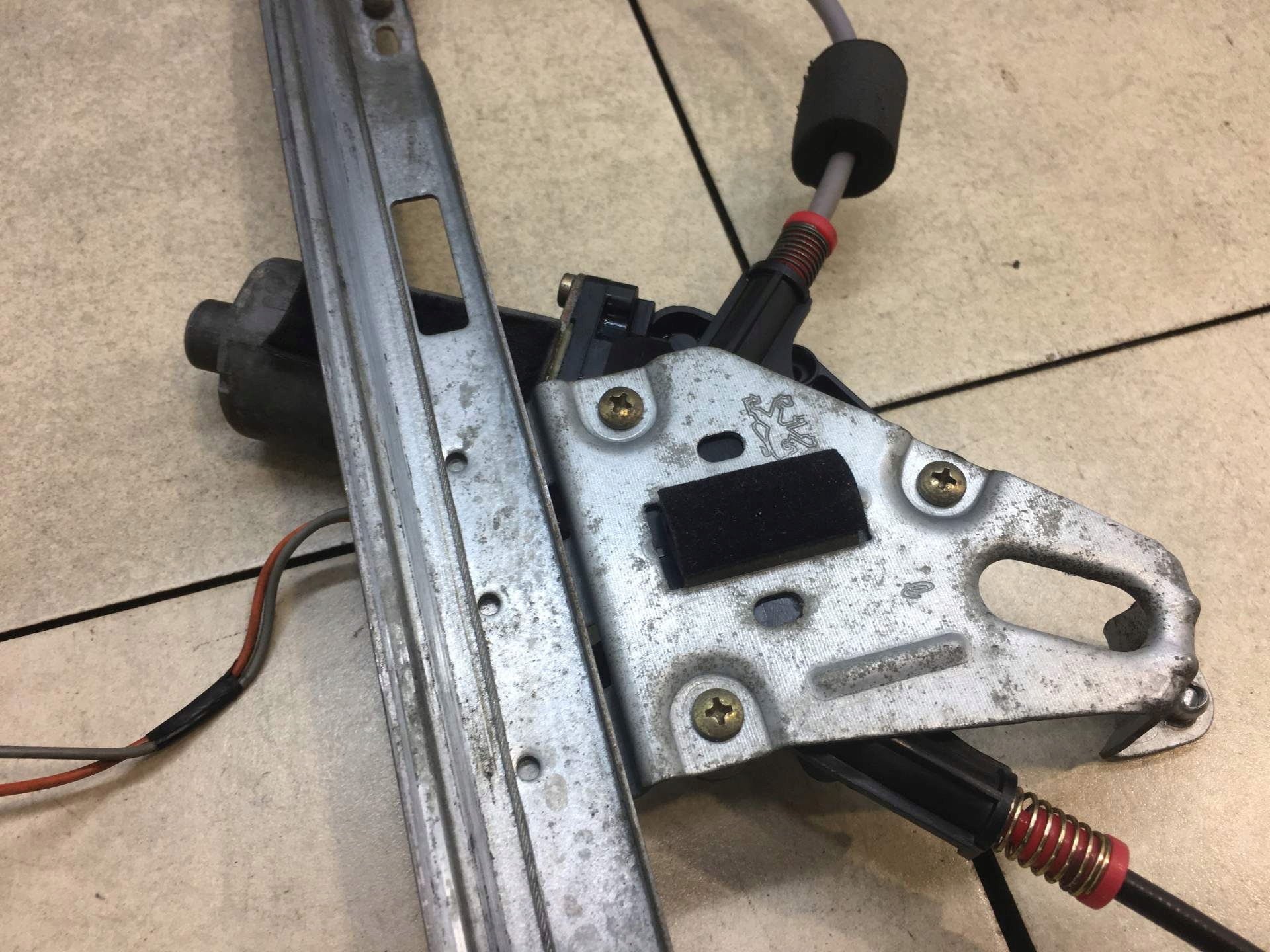 window regulator right front PEUGEOT 206 5D