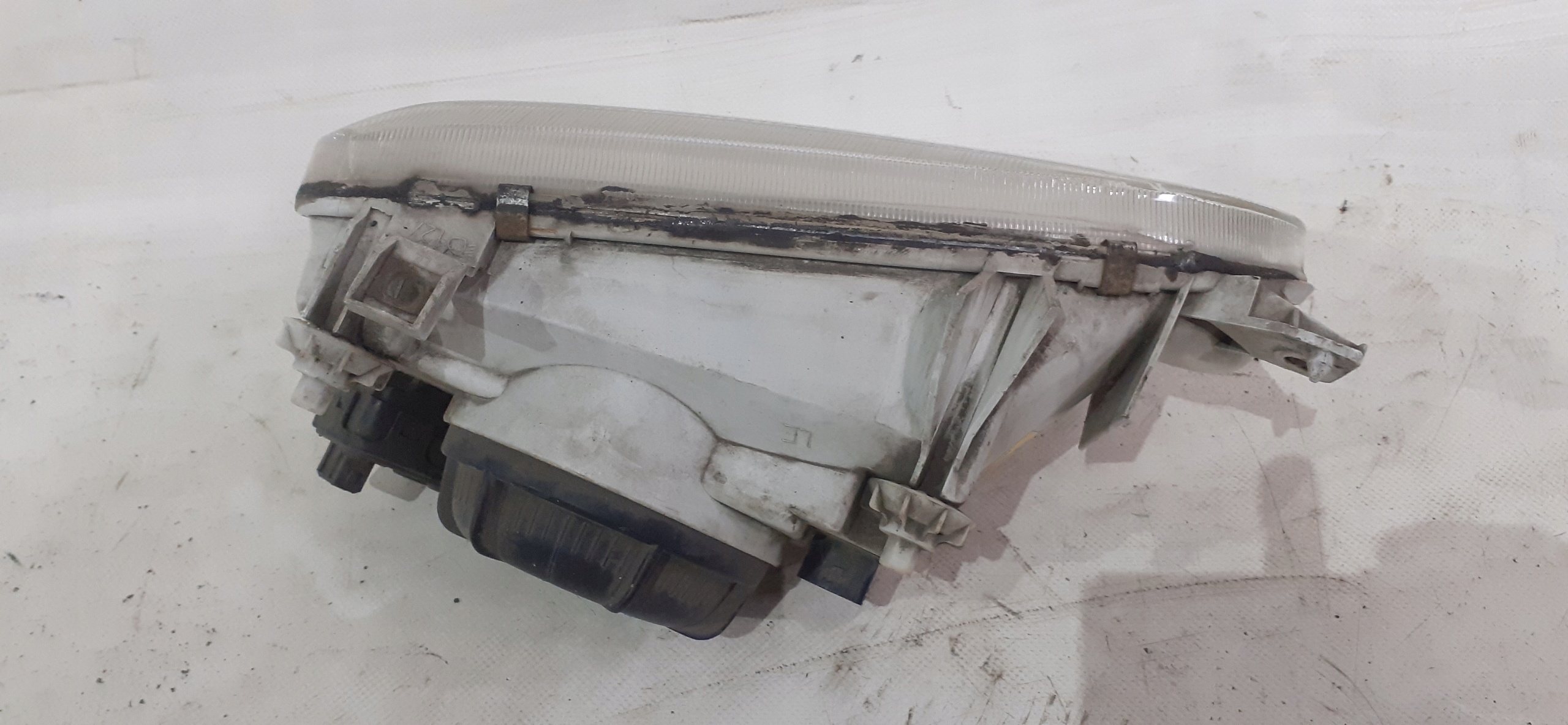 light front left VW GOLF III