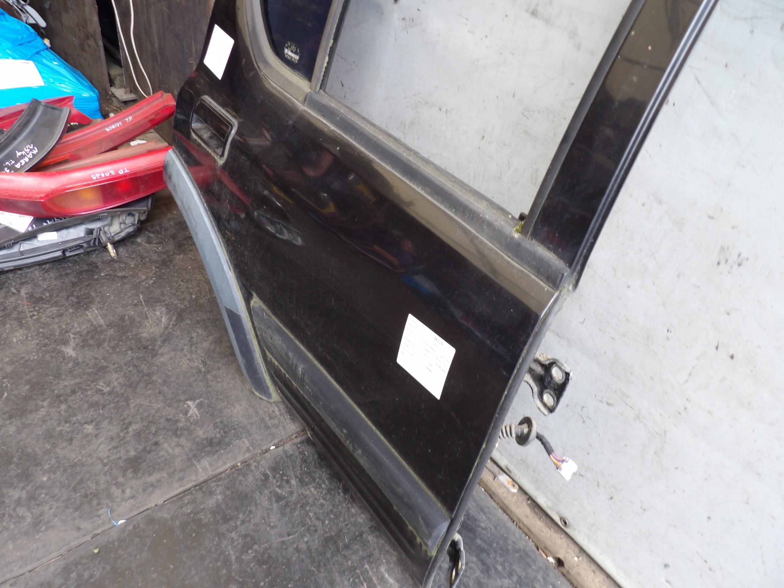Opel Frontera B door rear. right