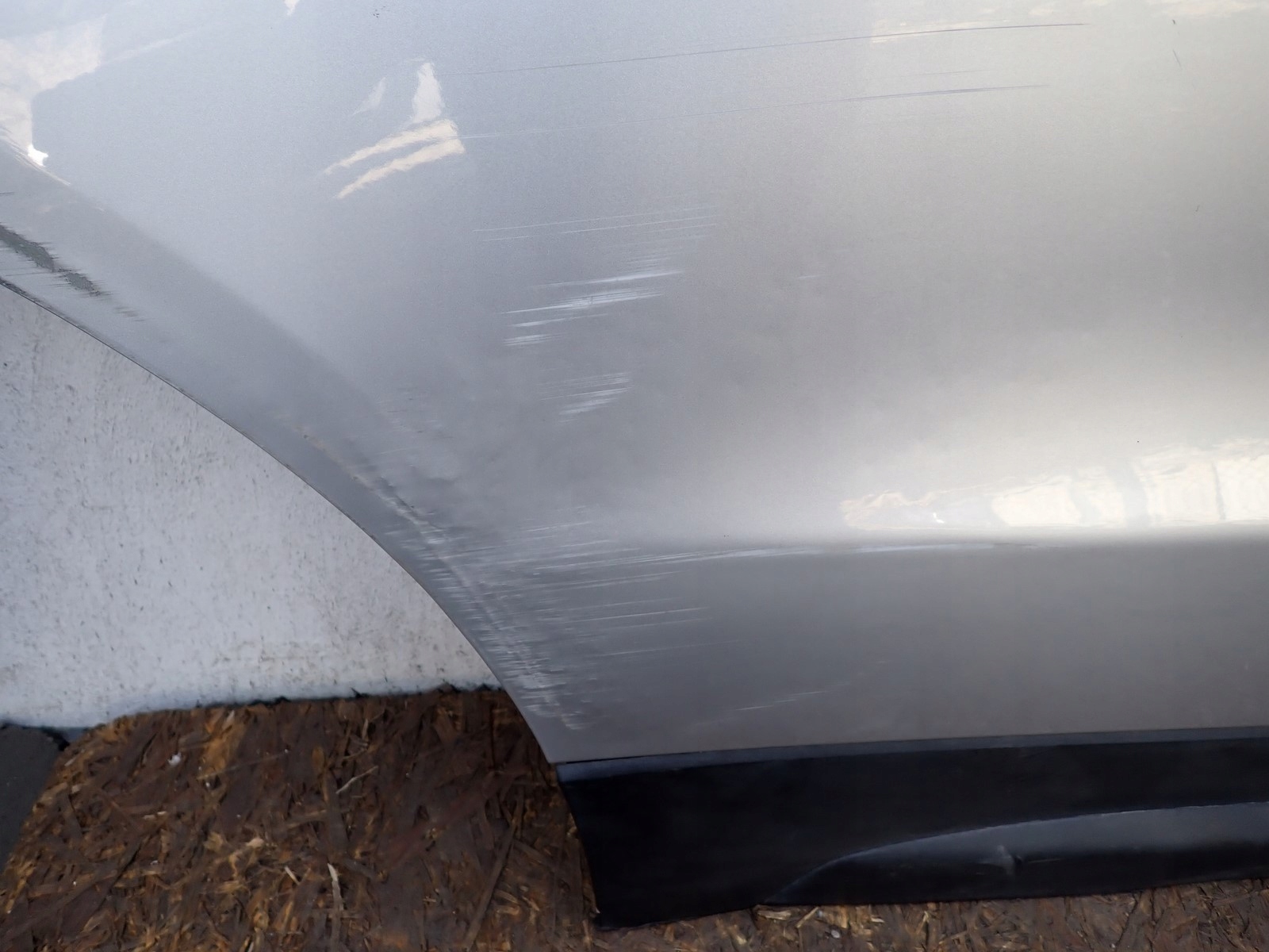 door right rear. right rear part CADILLAC XT4 2018-2025R