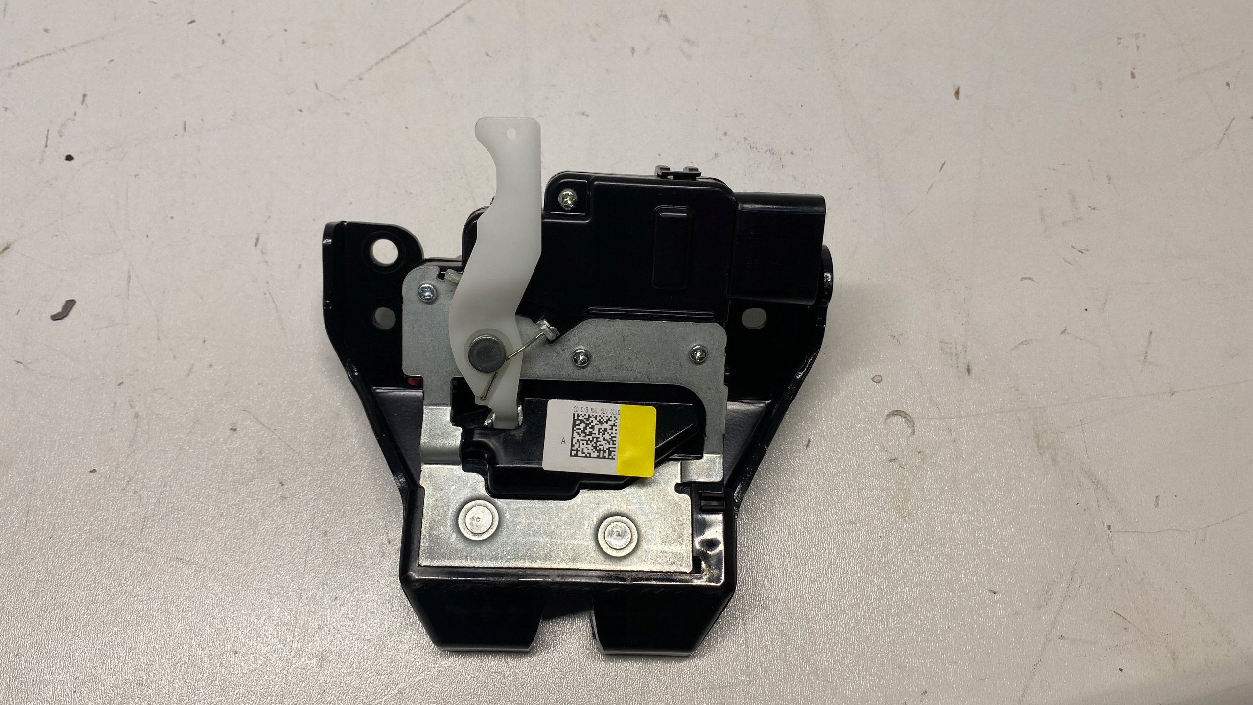 KIA XCEED X-CEED lock bonnet boot rear part 18-25