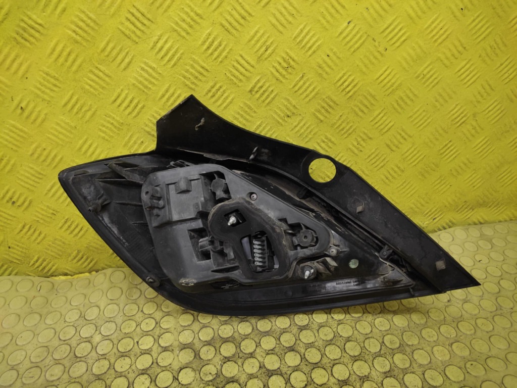 OPEL ASTRA H light right rear part 24451837