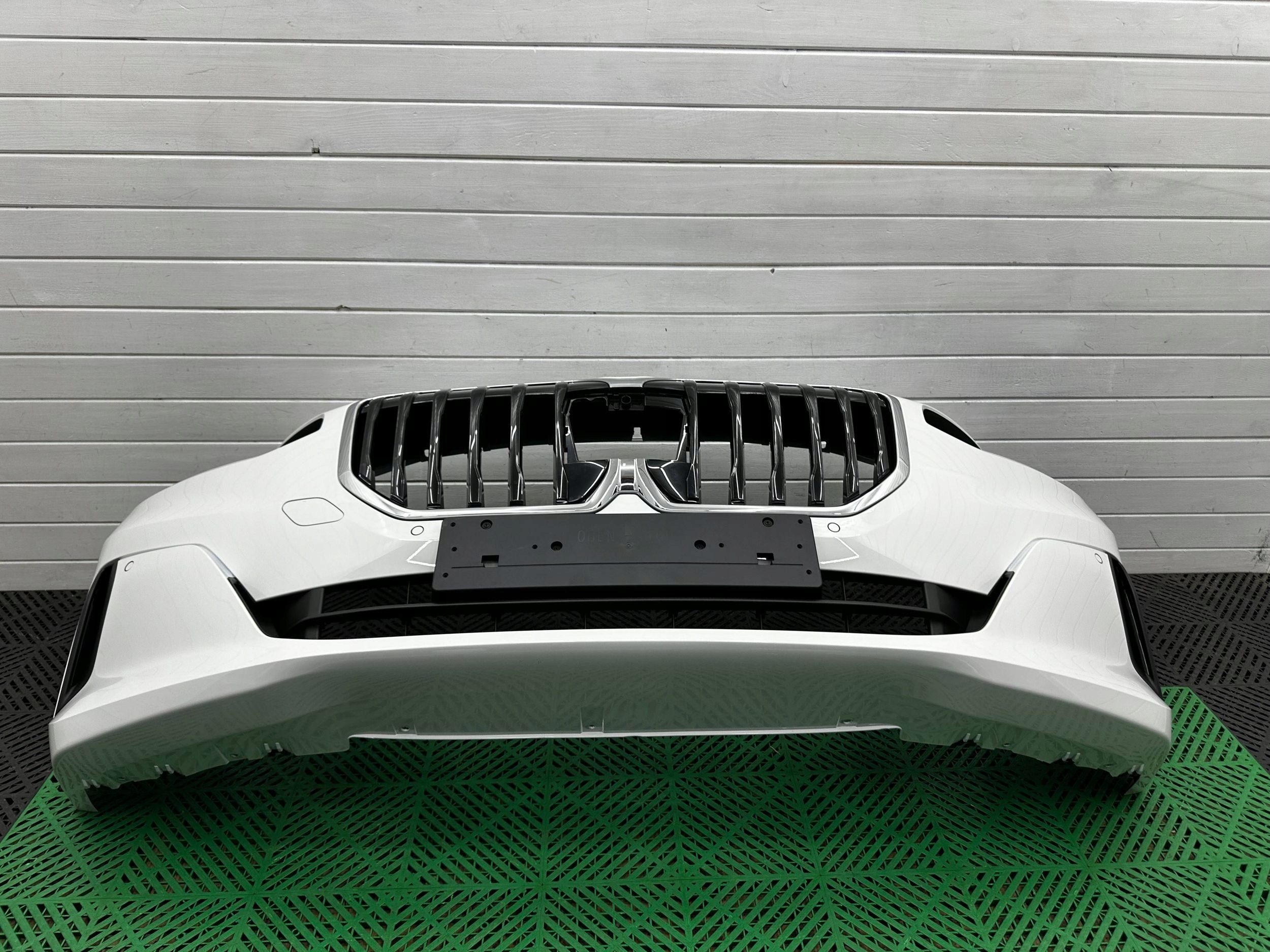 front bumper front BMW 2 Active Tourer U06 complete
