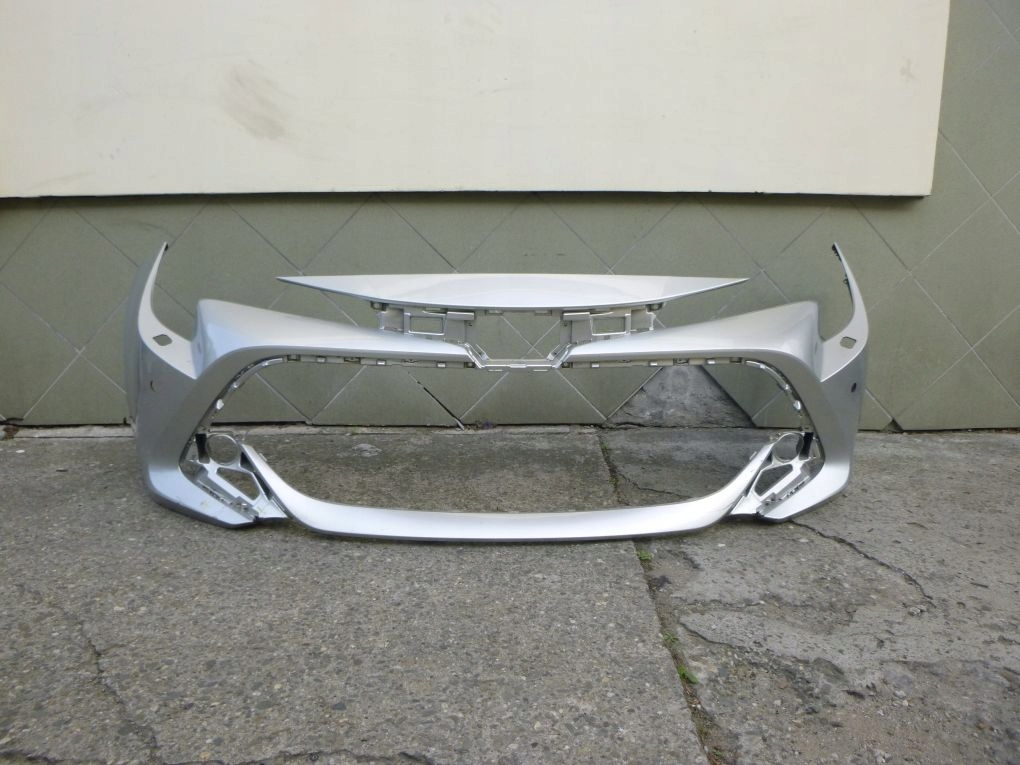TOYOTA COROLLA E21 HB KOMBI 18- front bumper