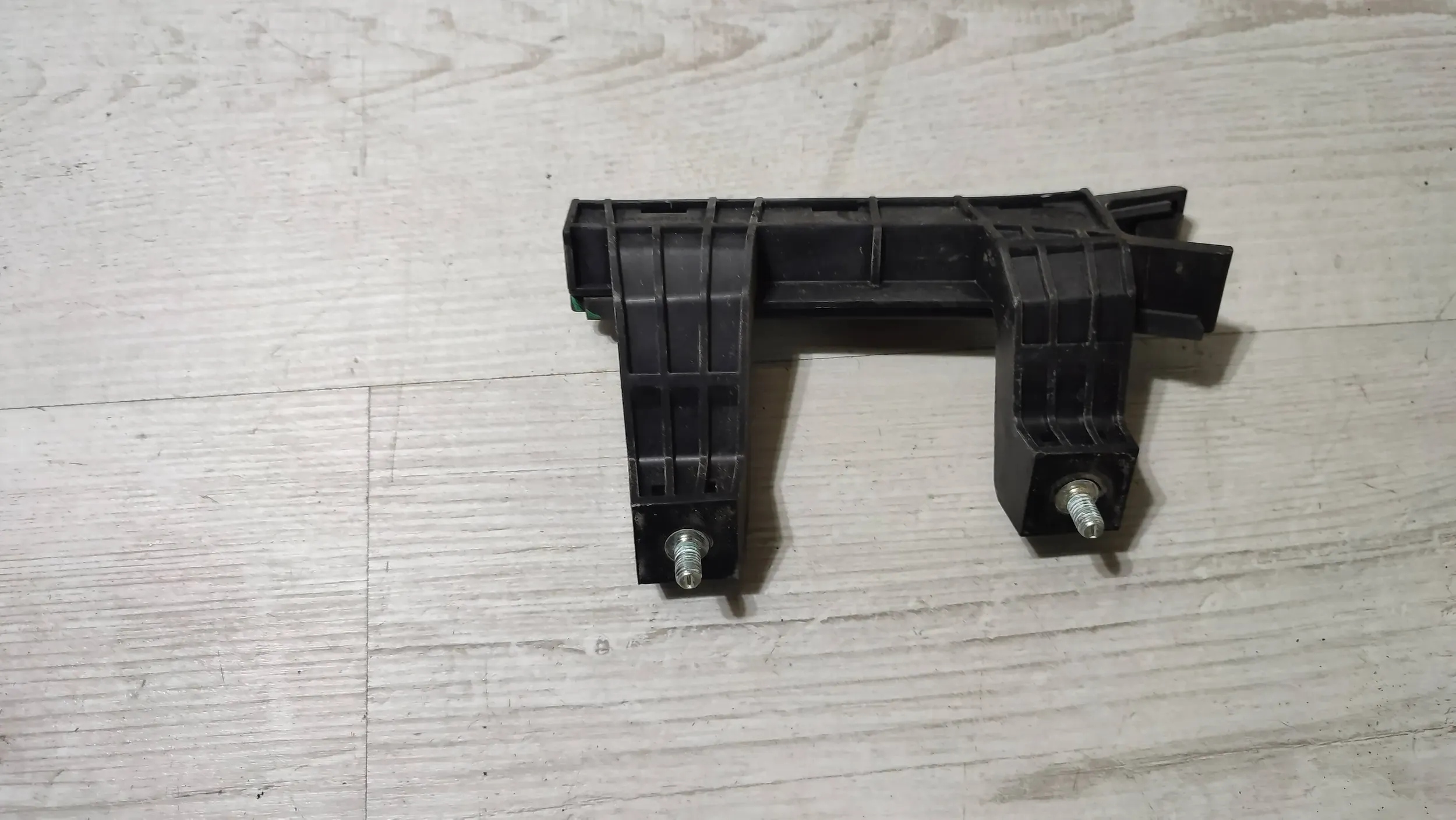 Fiat Tipo II HB 19r. 1.4 rear part side right prowadnica windows