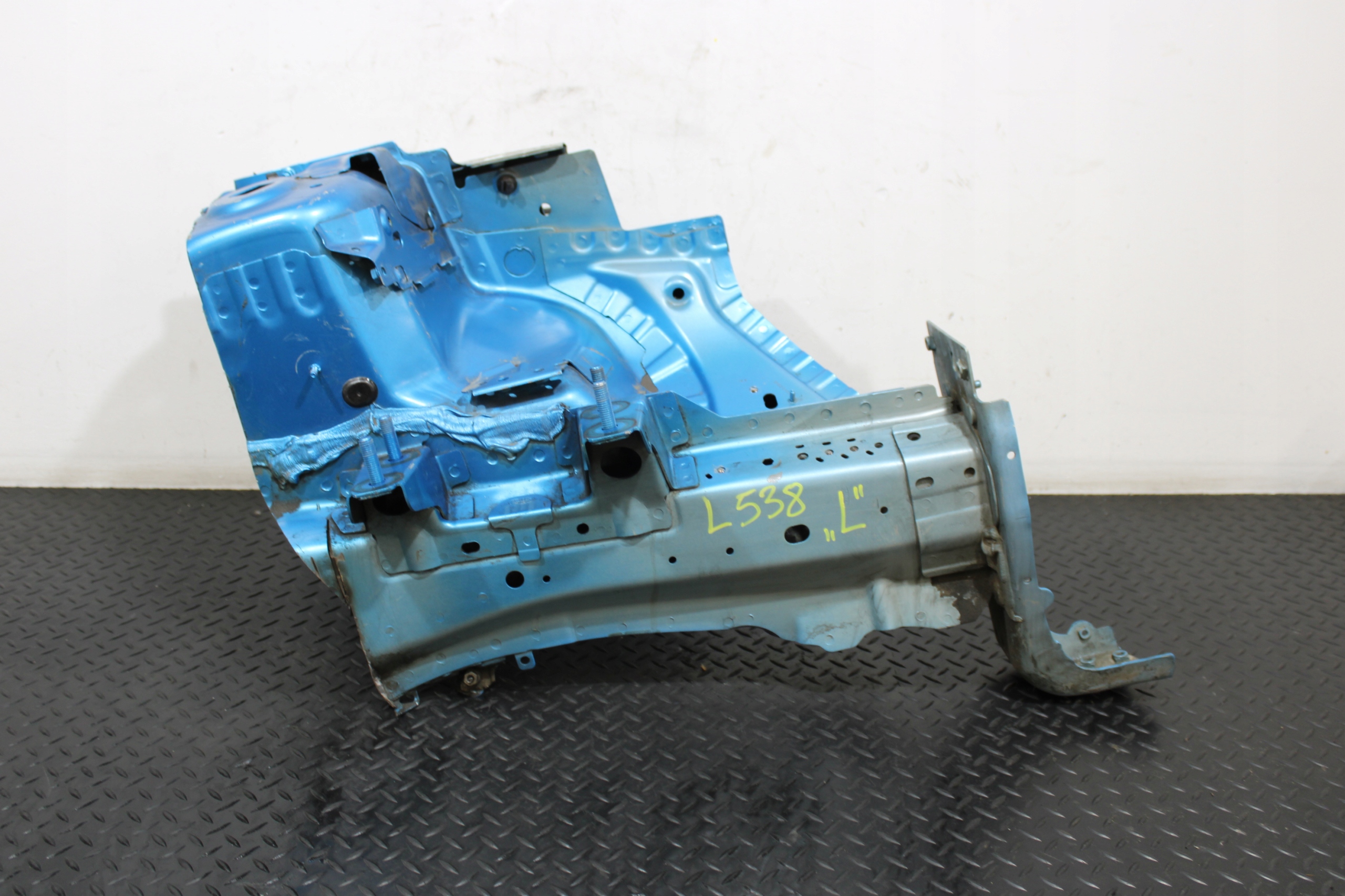 quarter quarter FARTUCH left front RANGE ROVER EVOQUE L538 LIFT