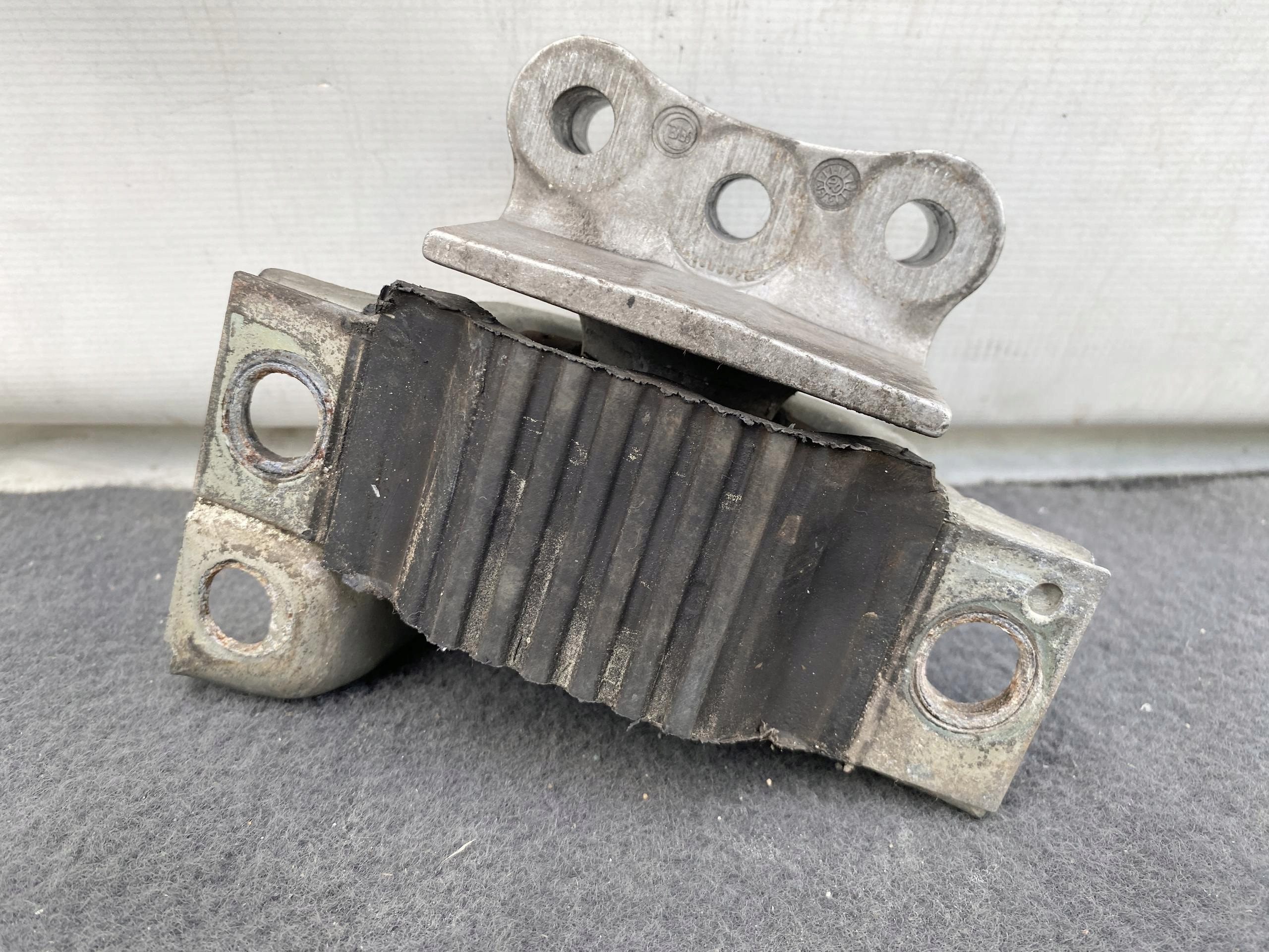JUMPER BOXER 2.2 B-HDI 14- holder engine mount upper right 1393895080