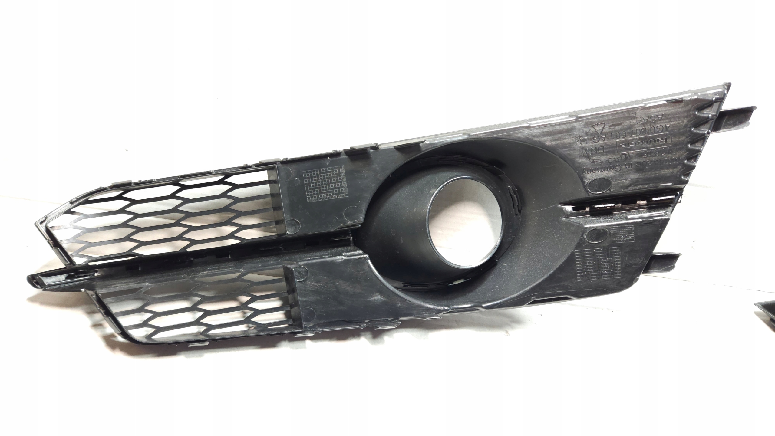 AUDI A6 C7 KRATKA ATRAPA LEWA 4G0807681AG Numer katalogowy części 4G0807681AG