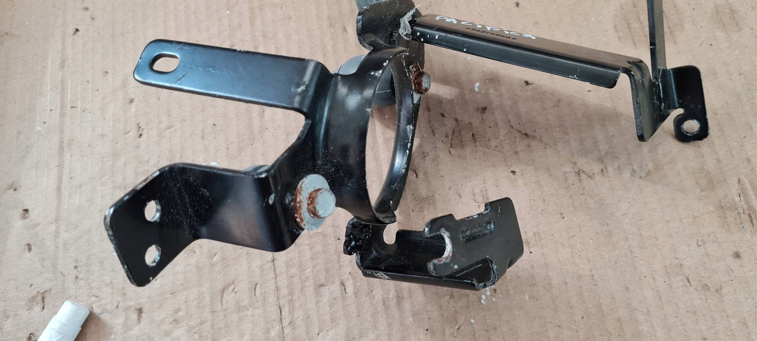 Chrysler Pacifica 2022 Halter Halter POMPY luft 935219B209