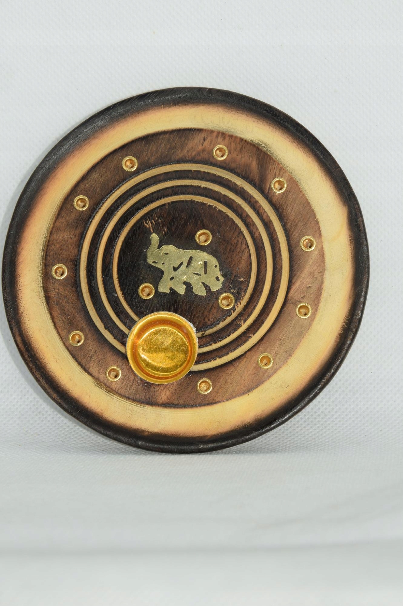 

Drewniana podstawka do kadzidełek Słoń