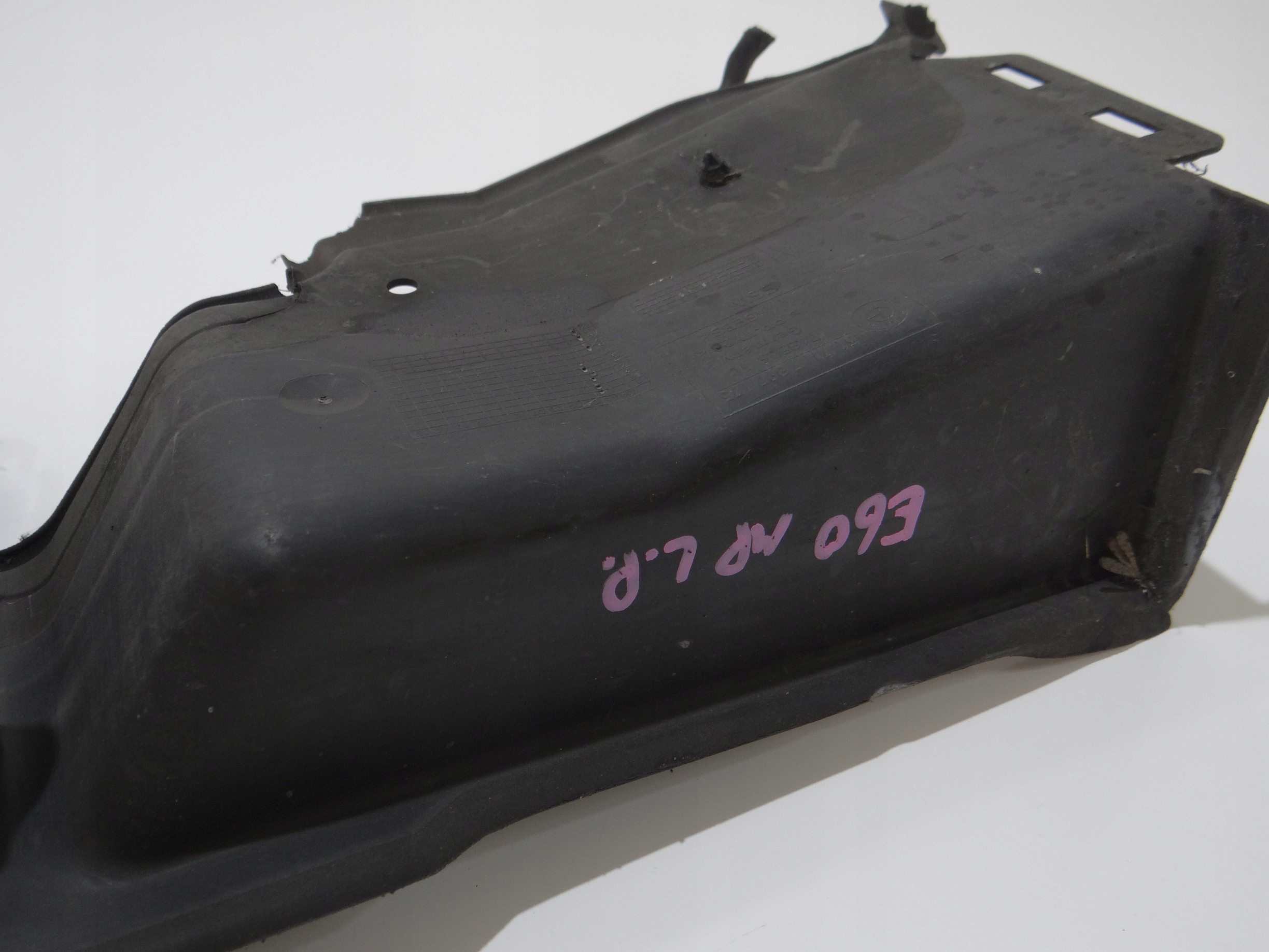 BMW E60 E61 7897175 LCI M PAKIET drain air left (4647154)