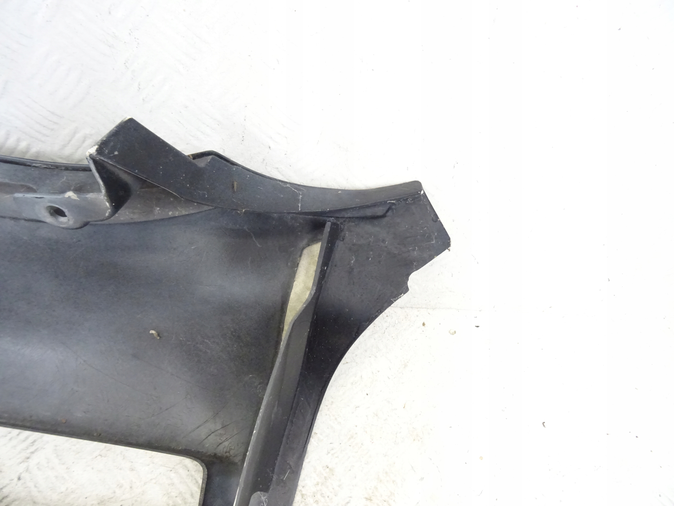 ASTON MARTIN DBS right fender front front