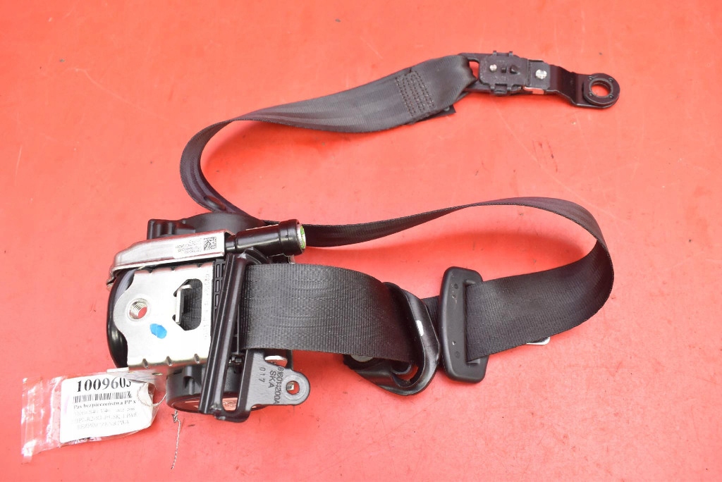 seat belt right front adjuster 31390454 VOLVO V40 2 II 12-16