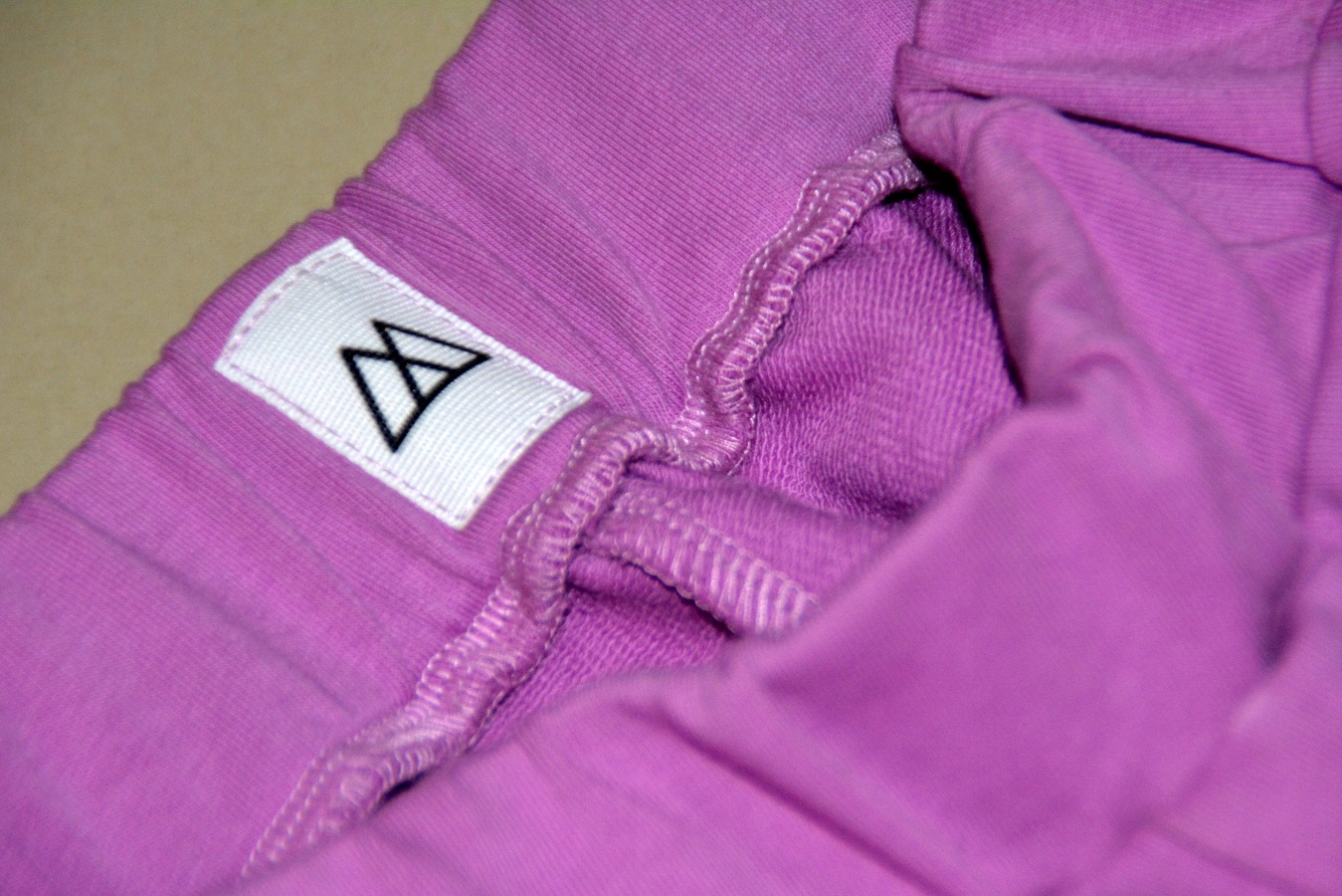 MAMUNIO, spodnie dresowe Kod producenta 8967