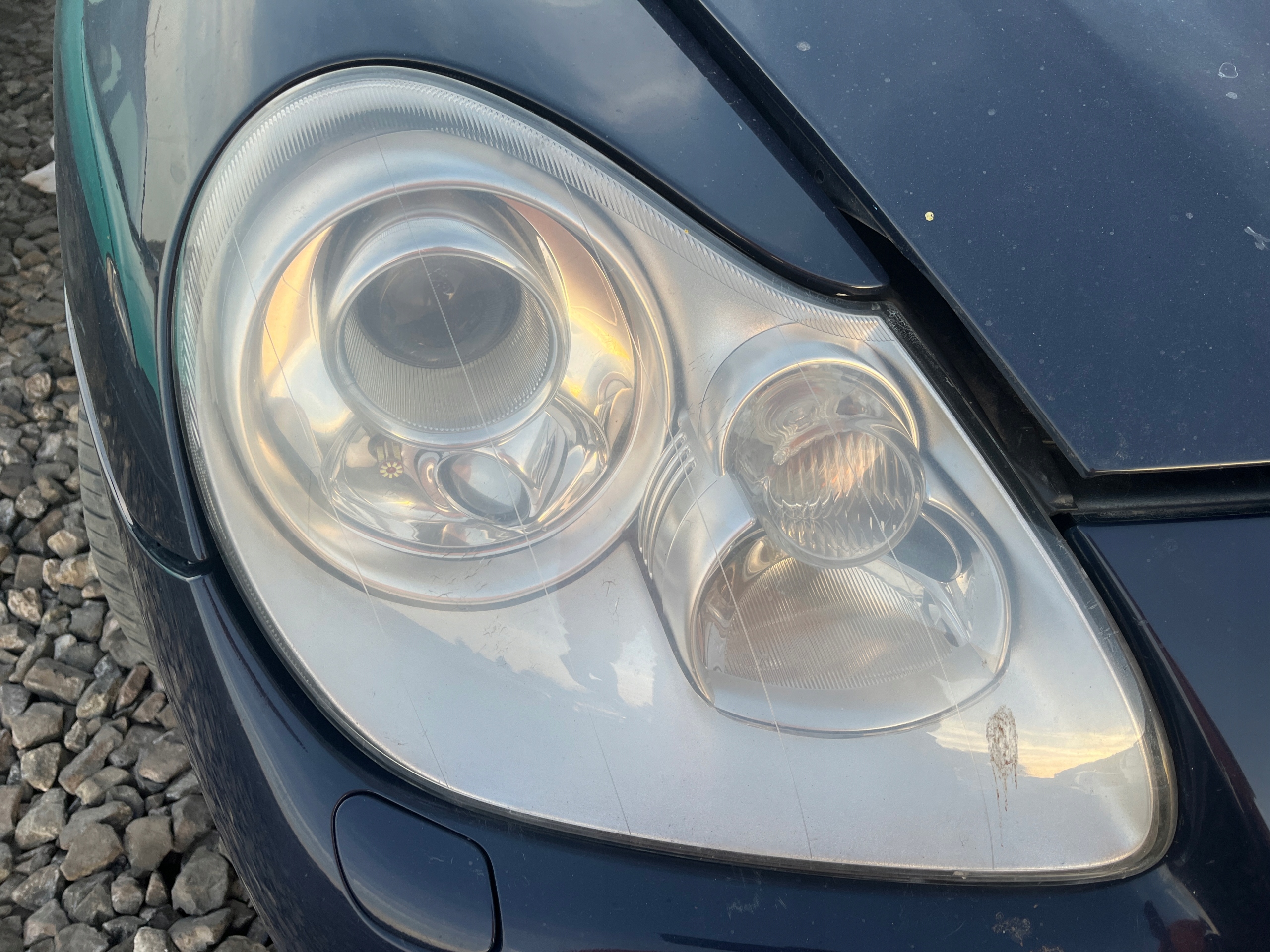 PRAWY XENON REFLEKTOR PRAWA LAMPA PORSCHE CAYENNE 955 2002-2007 EUROPA