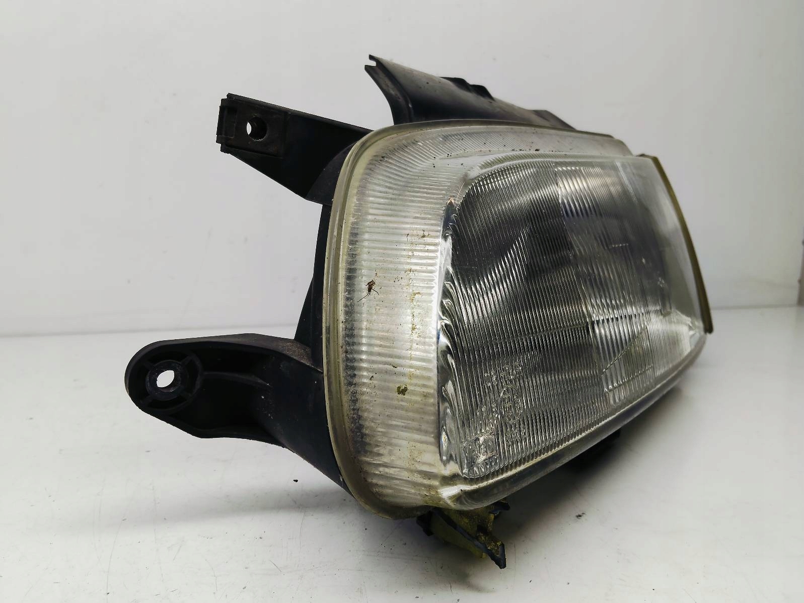 light front front left Peugeot Partner 2.0 HDI VALEO