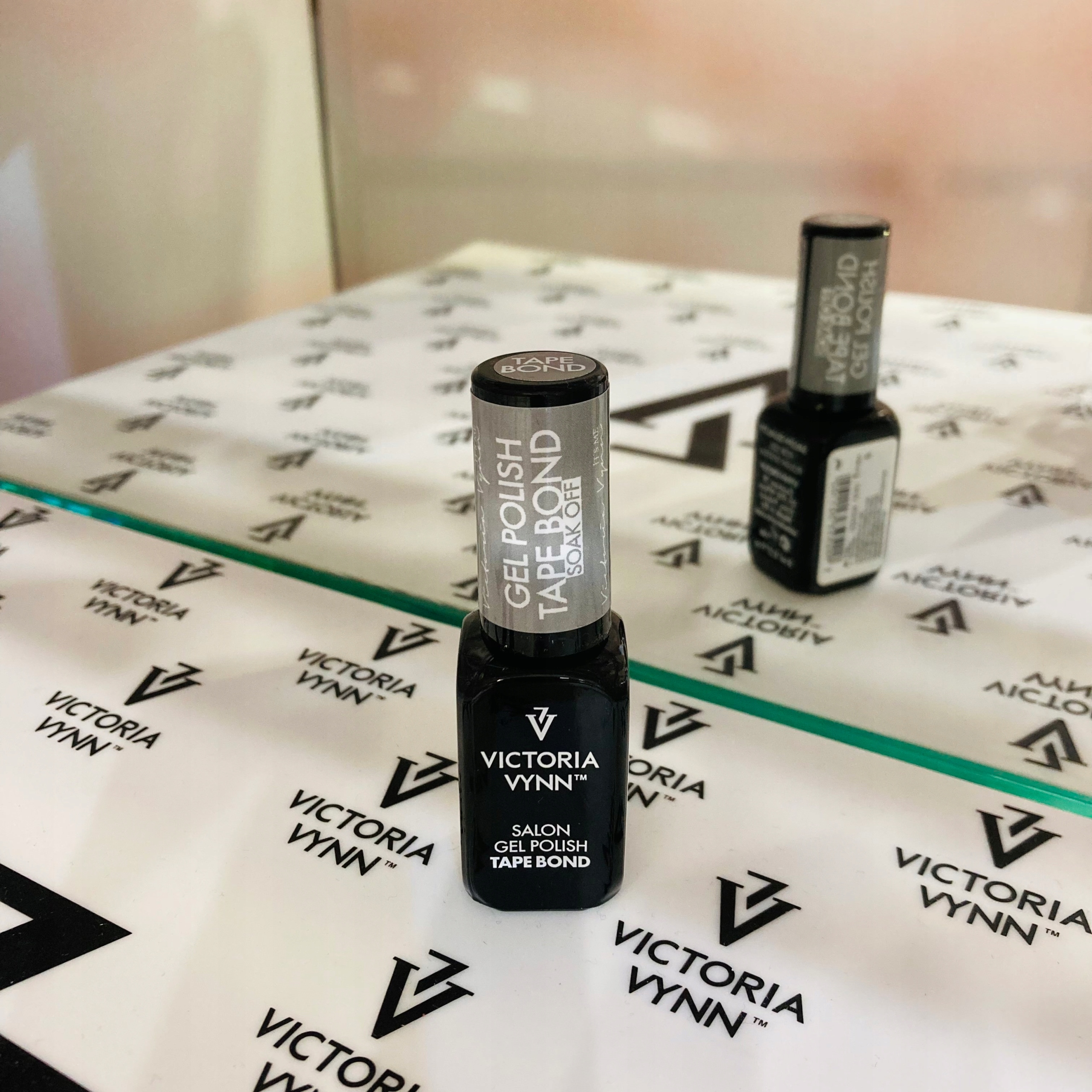 VICTORIA VYNN| Tape Bond Primer bezkwasowy 8ml Zakres pojemności 0-49 ml