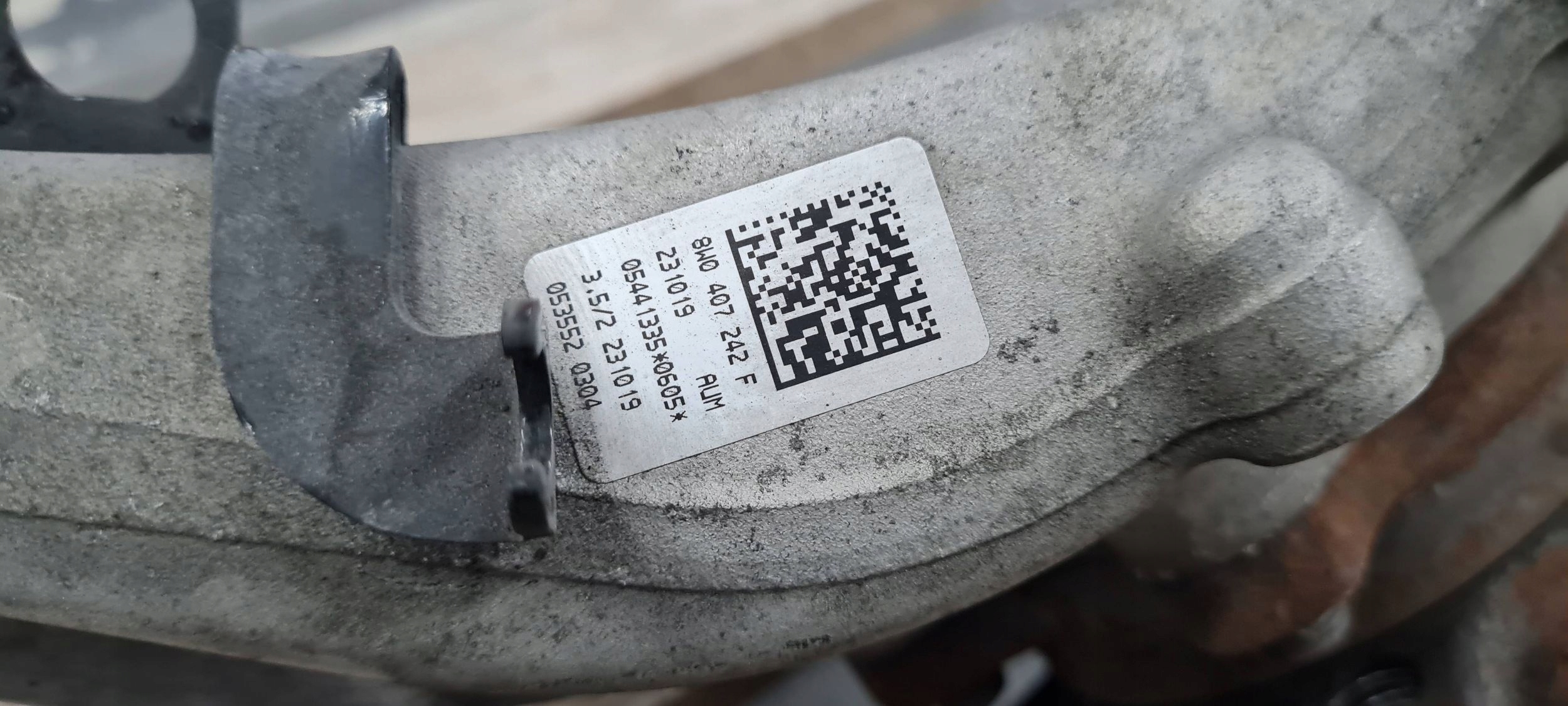 A5 8W S5 swing right right front 8W0407254F 8W0407560 A4 B9 8W