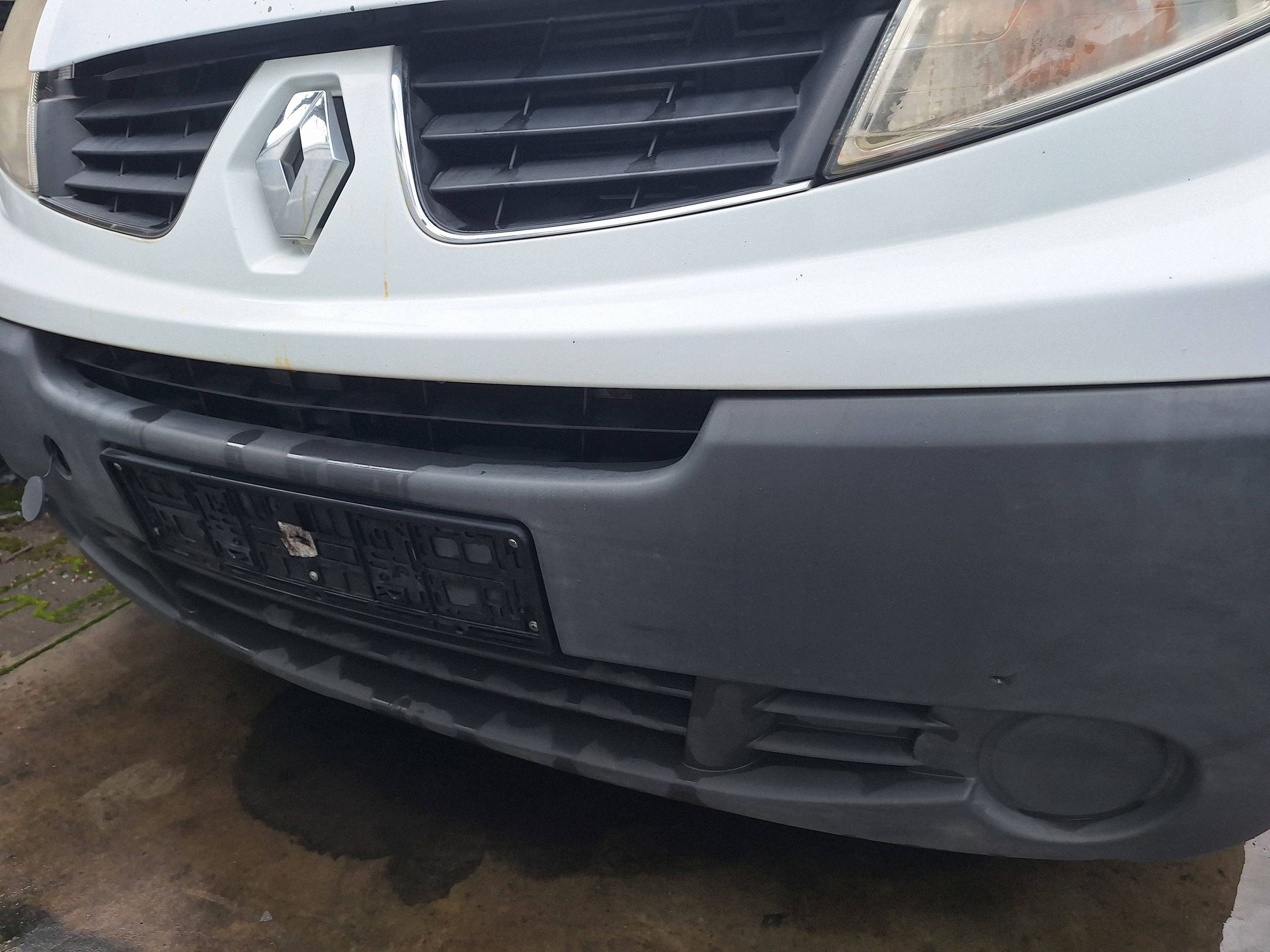 RENAULT TRAFIC II 2 X83 complete bumper front + front PREKLADgrill 2006-2014
