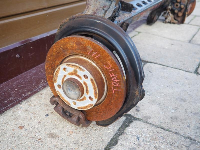 OŚ BELKA TYLNA TARCZE RENAULT TRAFIC III OPEL VIVARO B Numer katalogowy części OŚ TYŁ TRAFIC III VIVARO B