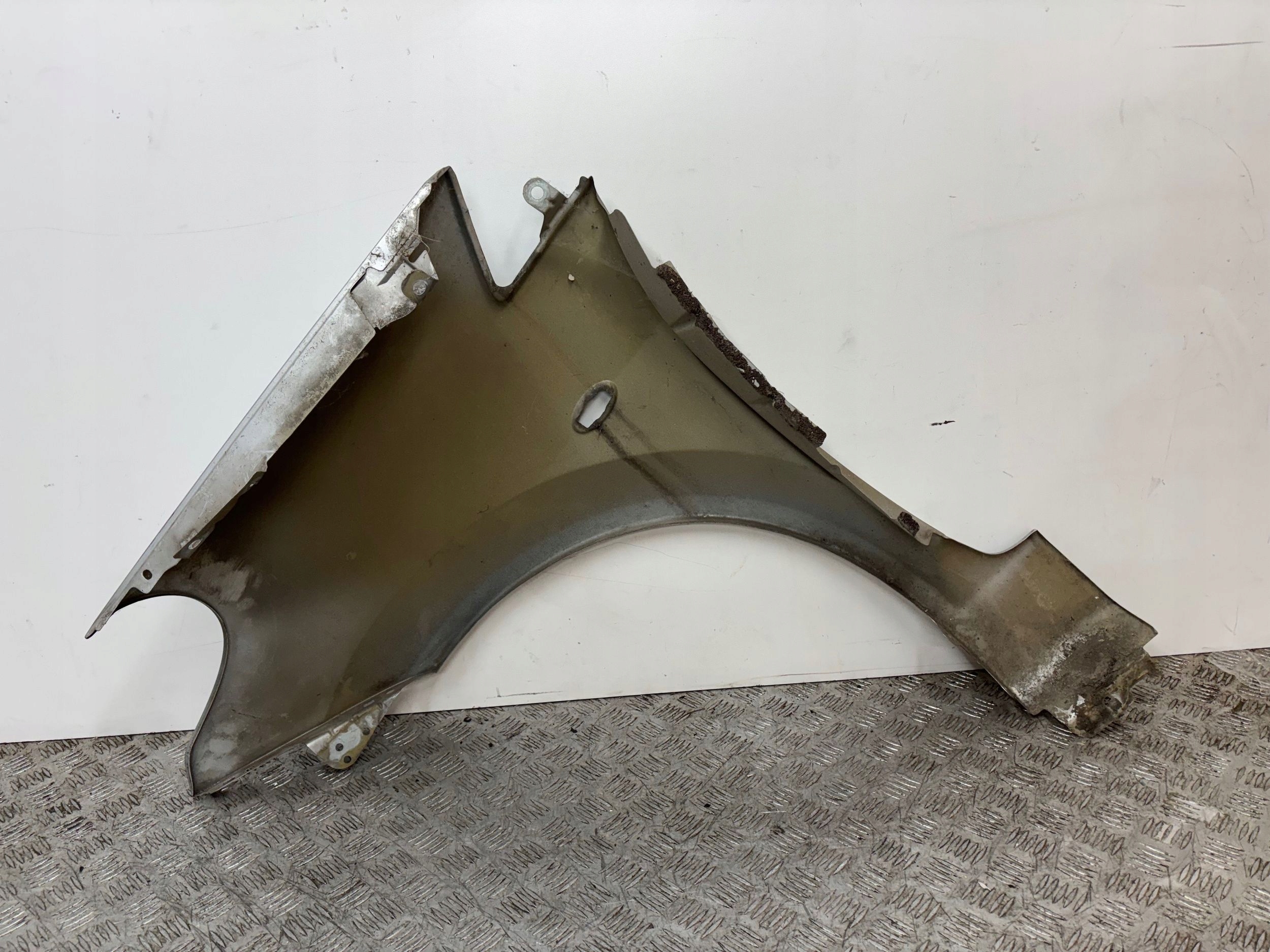 fender front front right CITROEN C3 PlURIEL