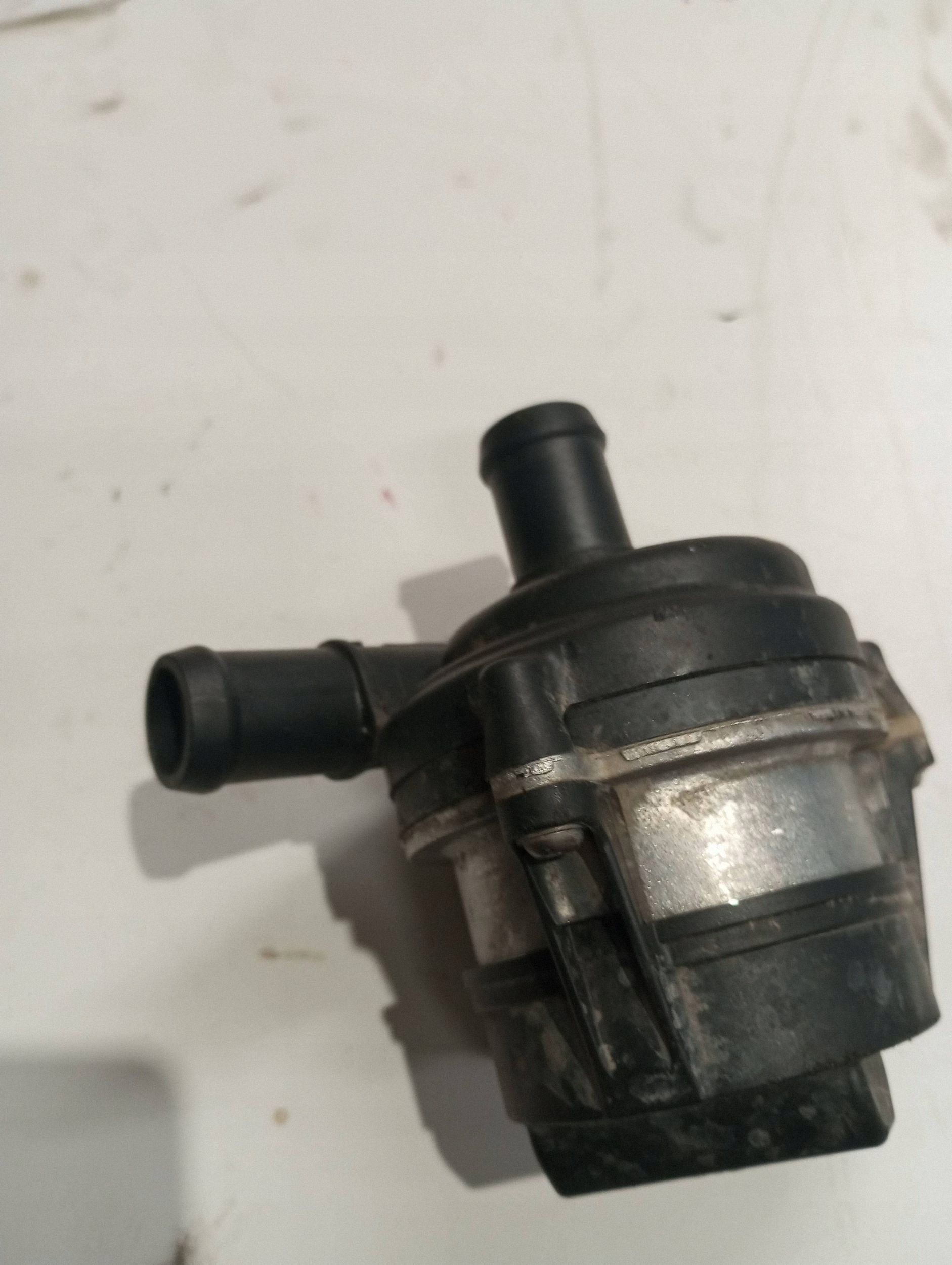 water pump MASERATI GRECALE 52115758