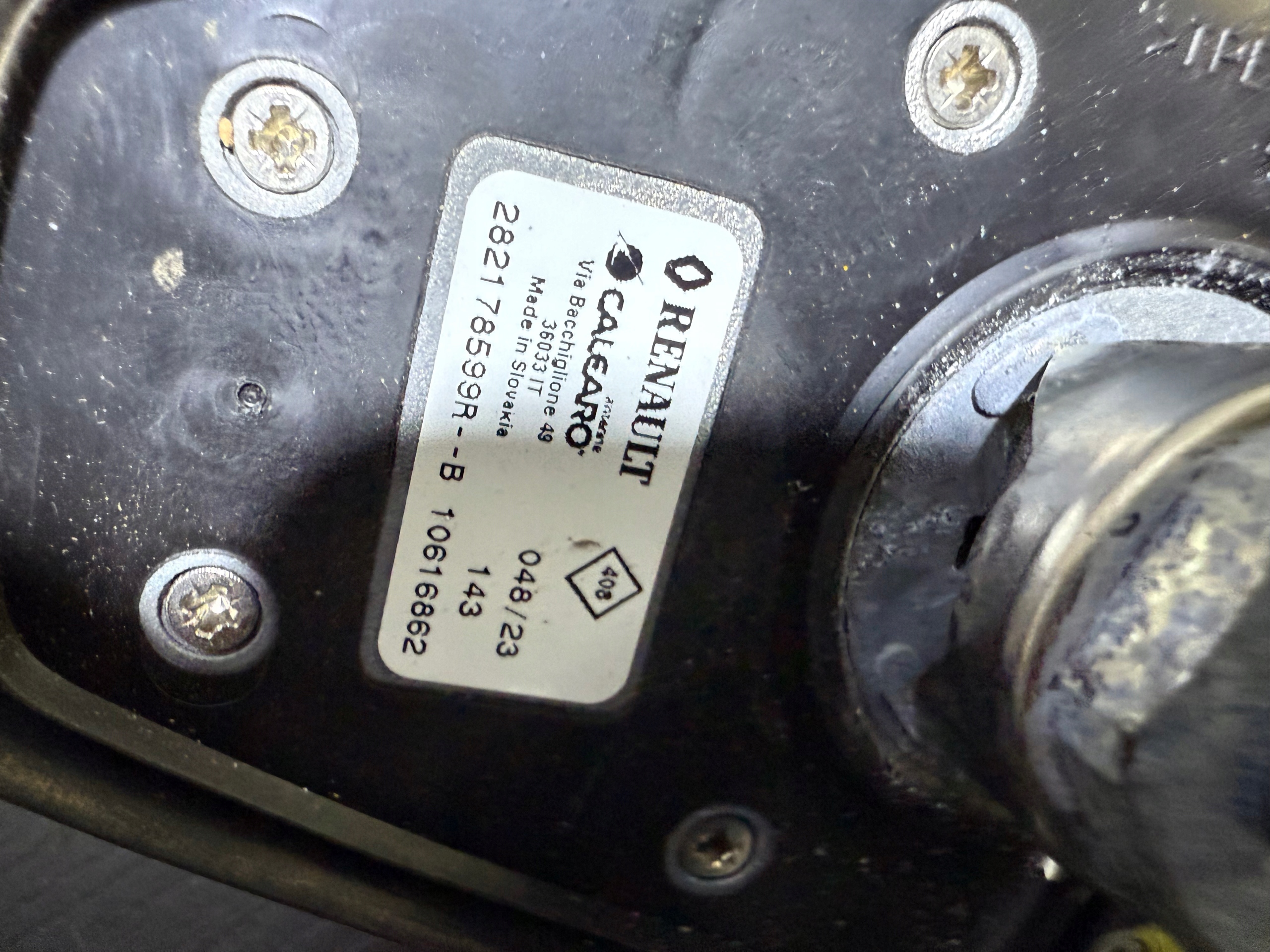 renault EXPRESS VAN антенна на крышу радио навигации основа