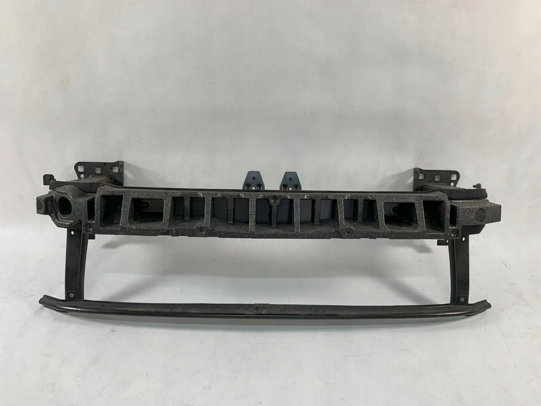 Volkswagen Passat B8 15r sider front front 2015 VW 3G0807611