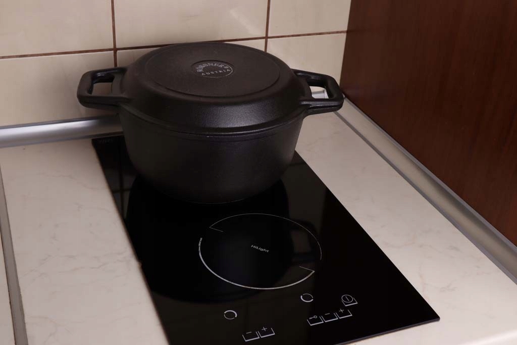 KOCIOŁEK ŻELIWNY EMALIOWANY 3W1 STOJAK+PATELNIA 5L Kod producenta 531