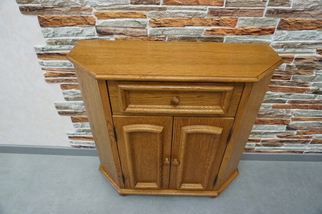 KOMODA DĘBOWA 2 DRZWIOWA SZER. 75 CM p-571 Wysokość mebla 73 cm