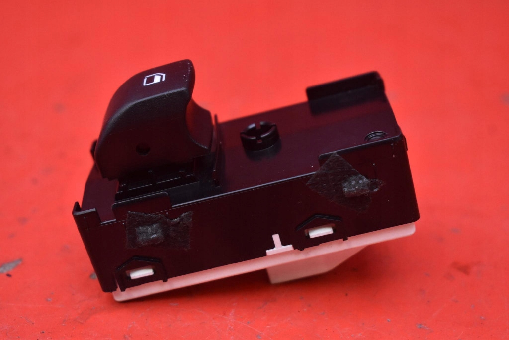 switch lifting windows right front 93581R2000 KIA SPORTAGE 5 V 21-25