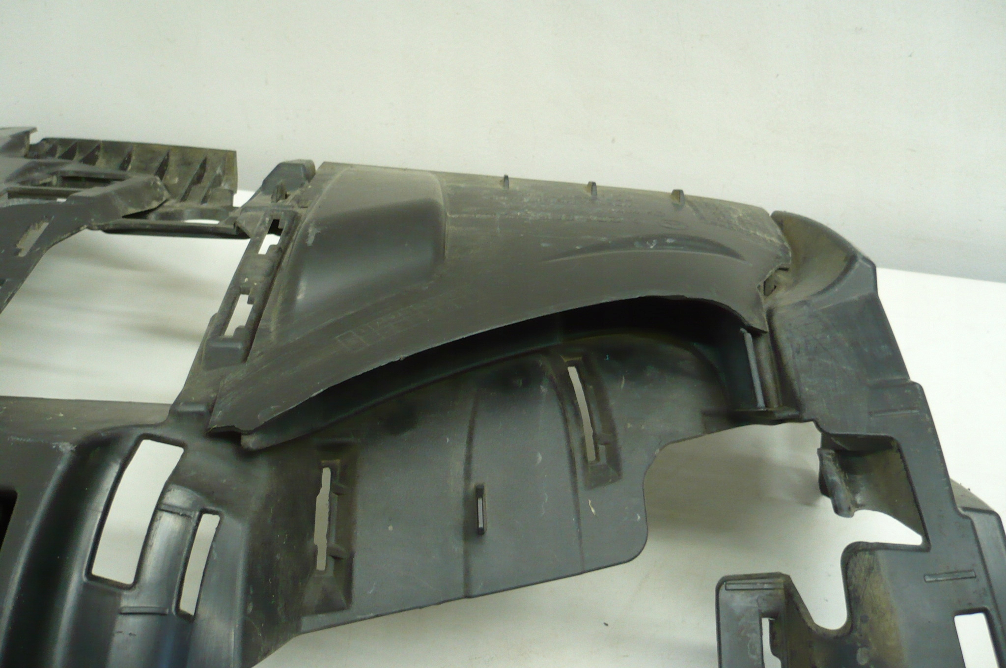 MERCEDES C-KLASA W206 AMG 21- holder bumper bracket left front