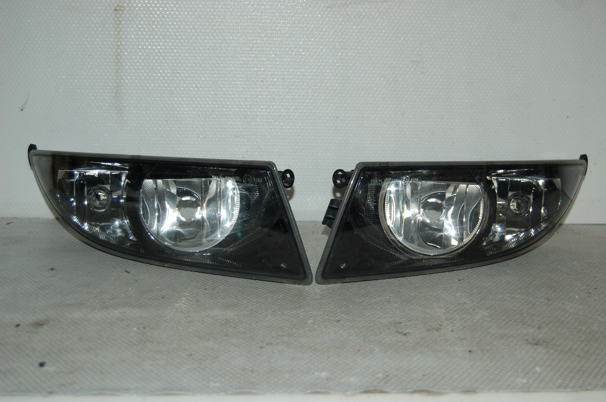 FABIA II LIFT 5J0 941700C-702C ГАЛОГЕН ПРАВЫЙ