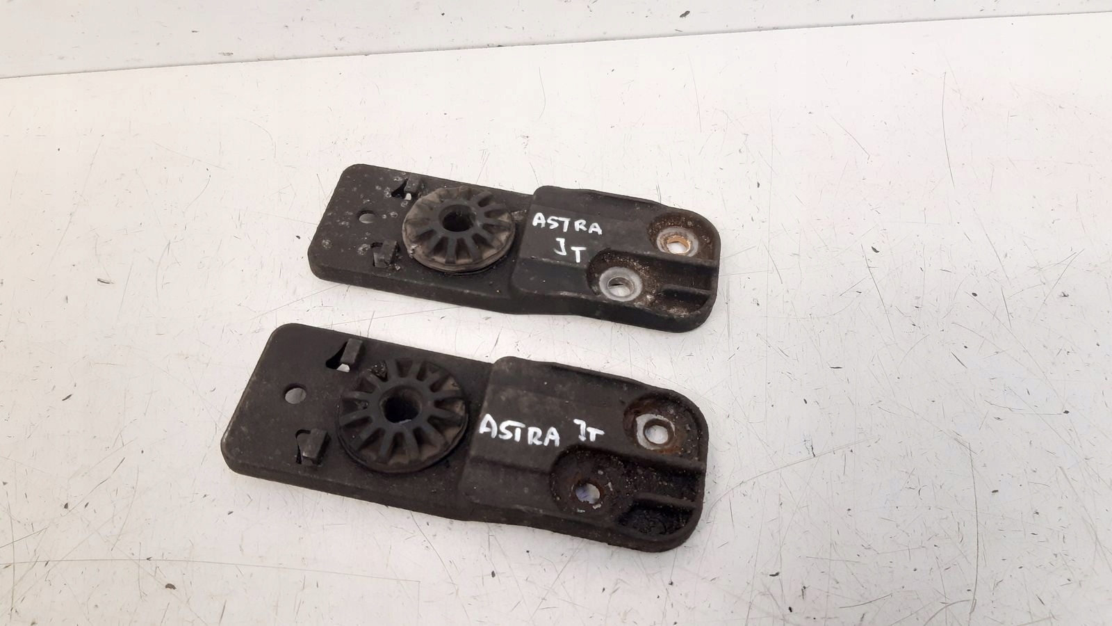 holder radiator console bracket Opel Astra J 1,7 CDTI
