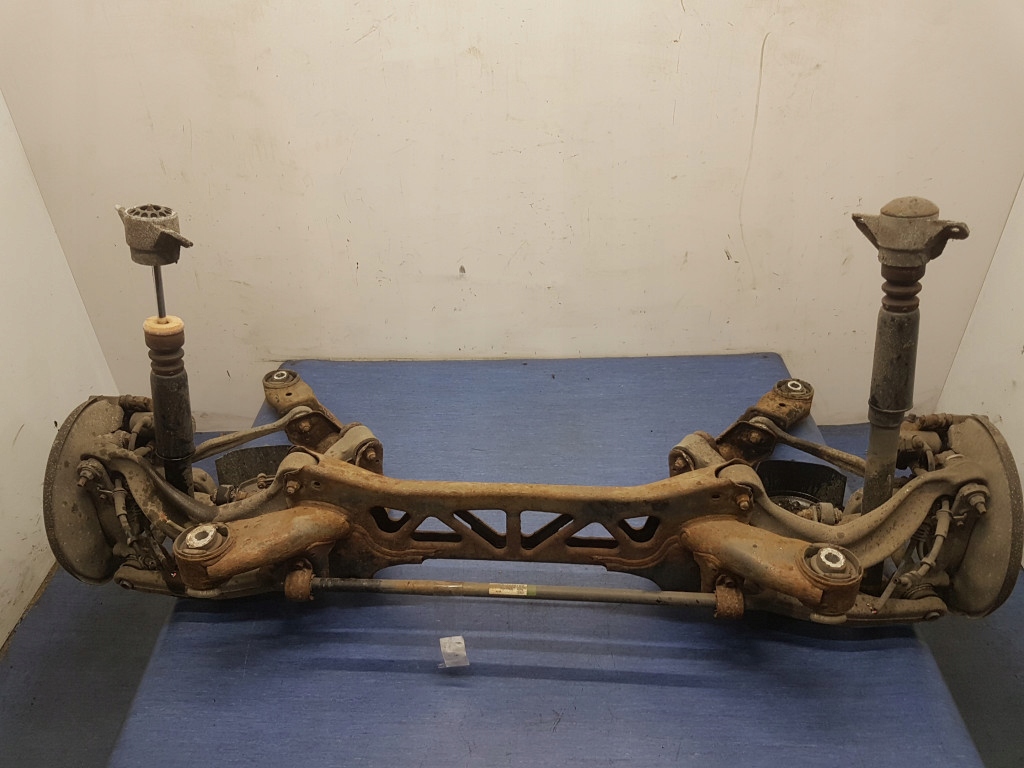 AUDI A5 8T 2.0 TFSI BELKA ZAWIESZENIA TYŁ