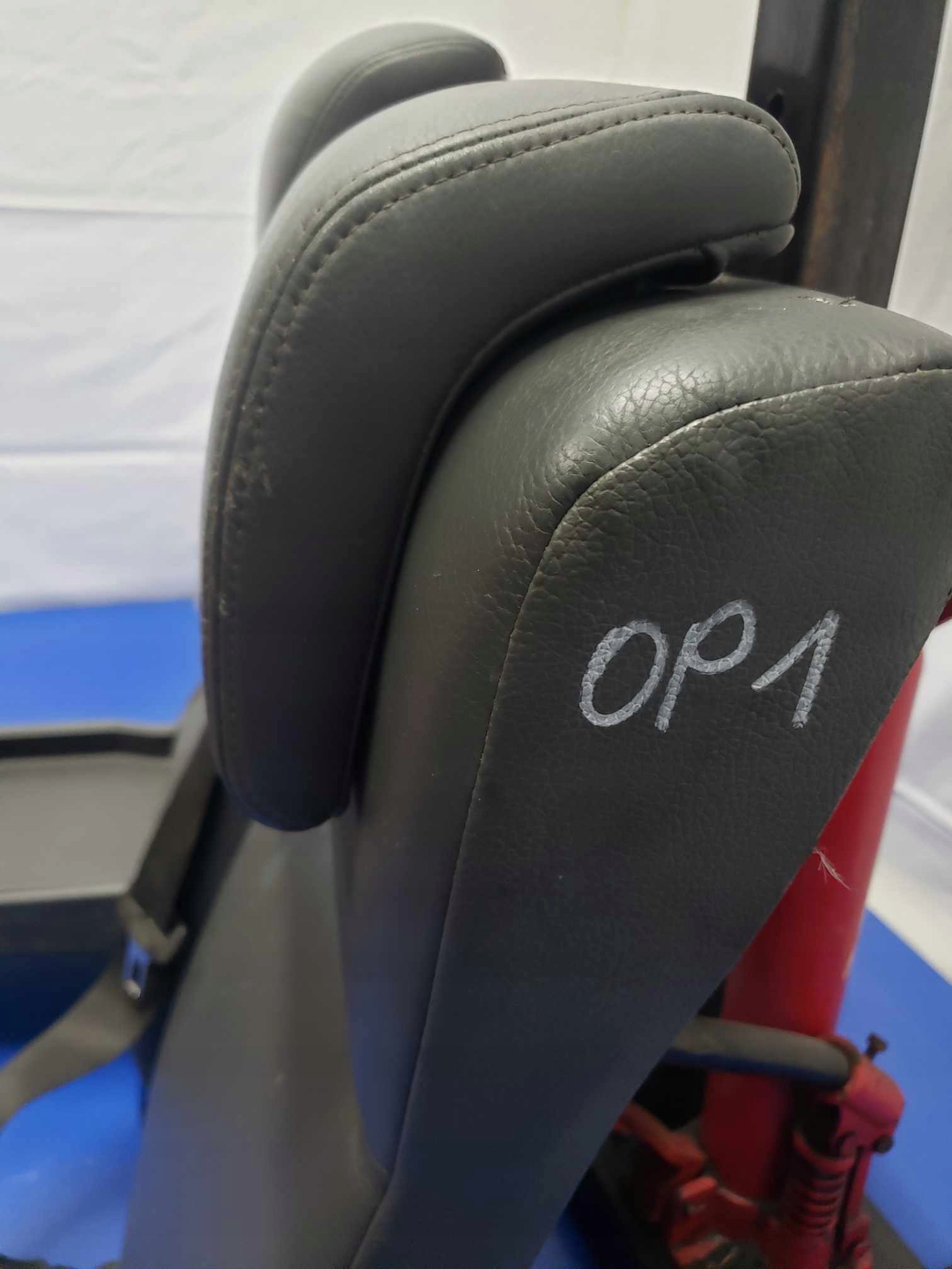 Oparcie Kanapy SAAB 9-3 II 93 schwarze Leder + Gurten