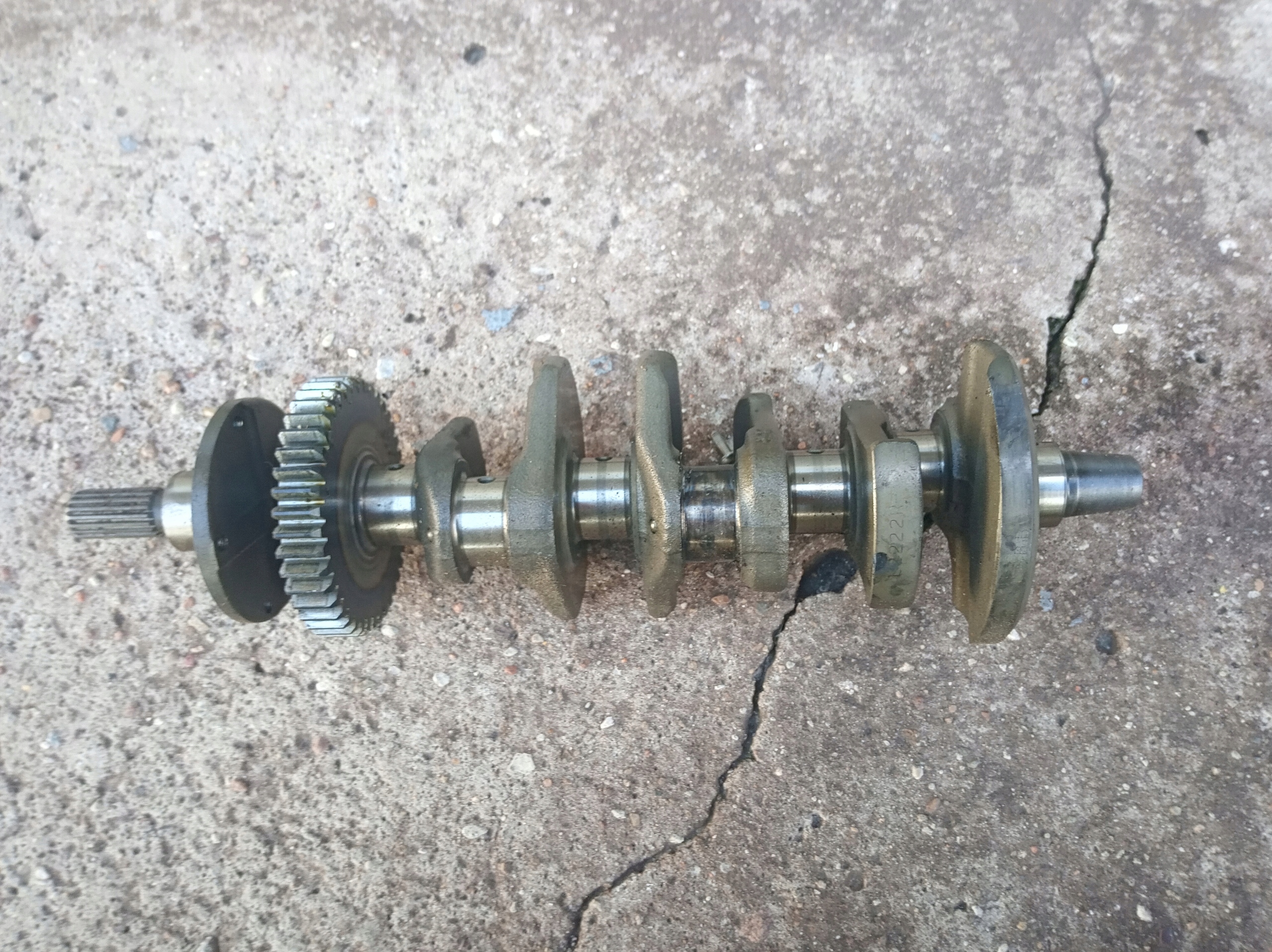 Колінчастий вал SUZUKI GSX R 750 K1