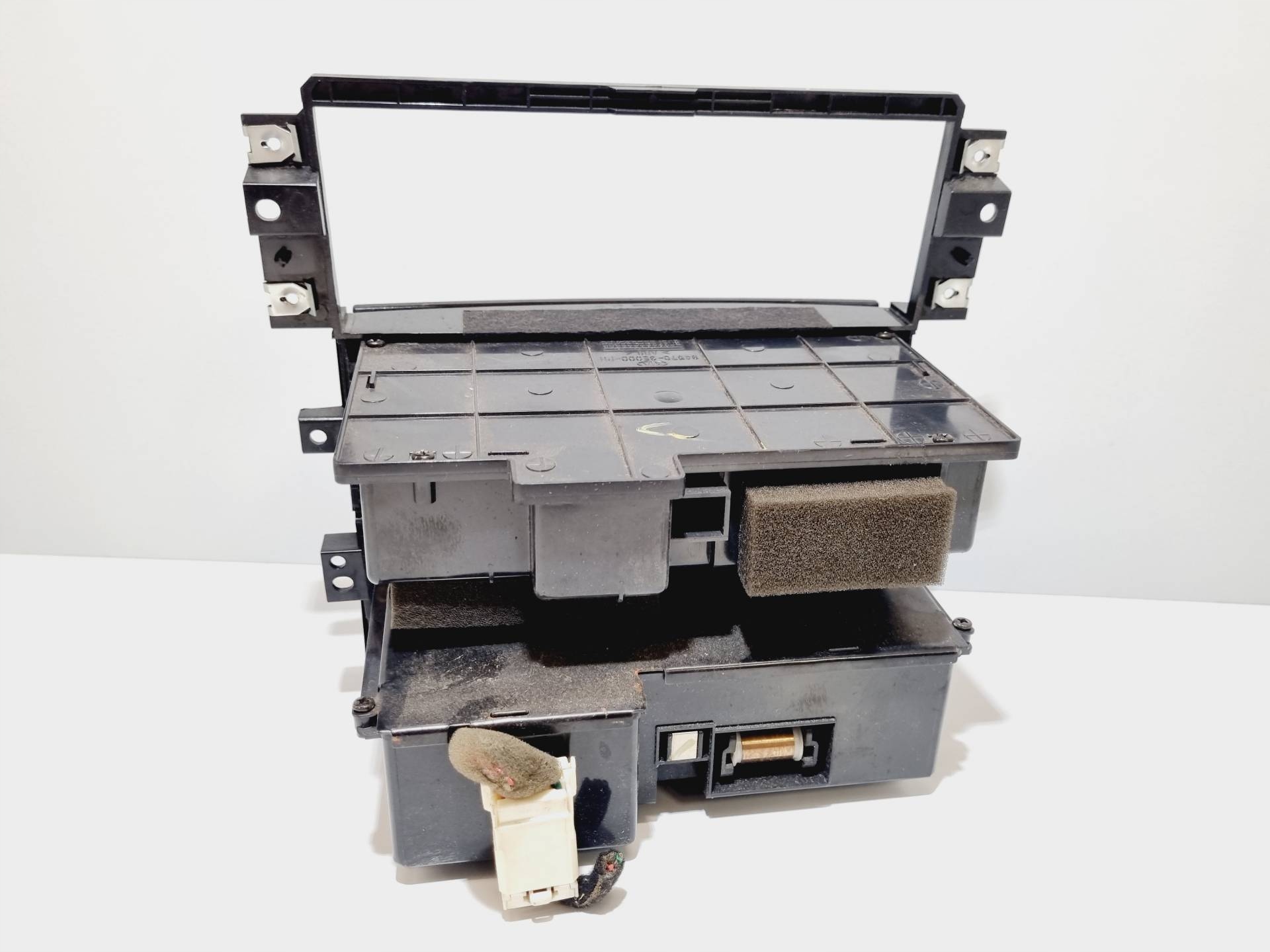 ashtray front Kia Sorento BL 2006 84550-3E000-HP