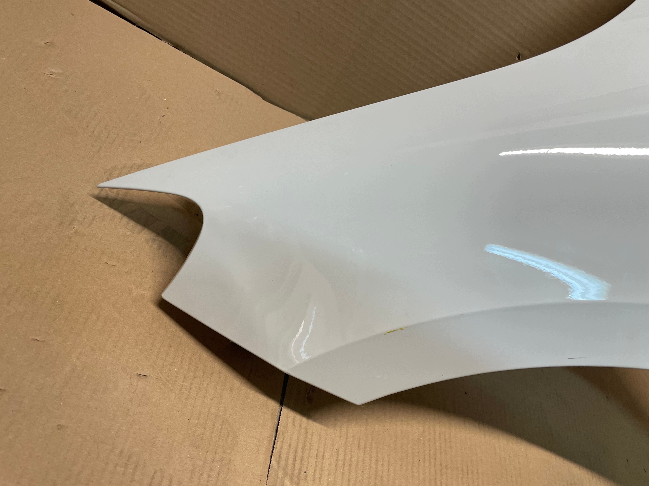 aile avant gauche BMW 2 U06 A300