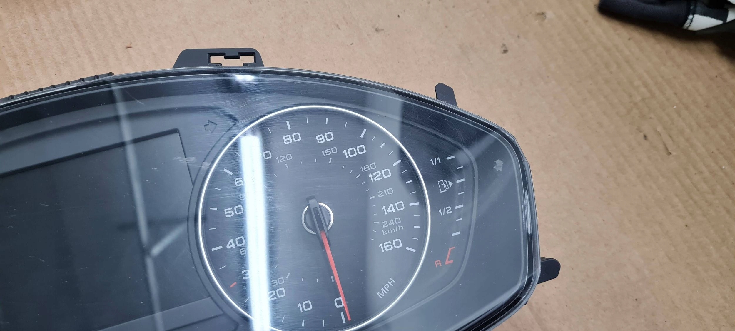 A4 B9 8W dials clock dials window 2.0 TDI ANGLIK 8W5920941