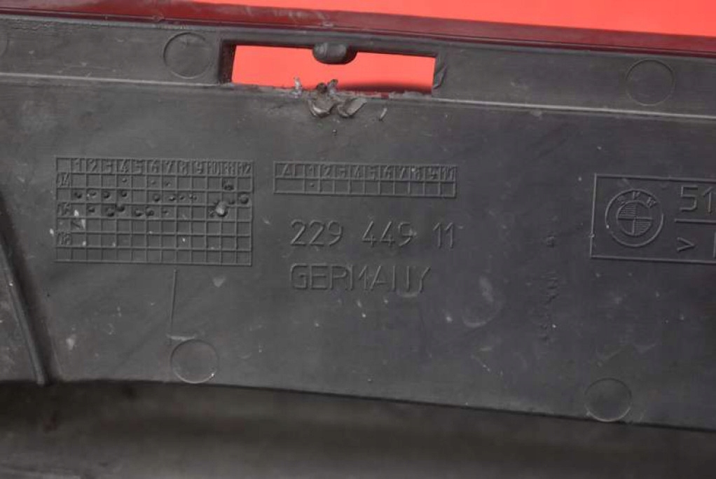 grid of a bumper left 7154551 BMW E90 E91 04-10