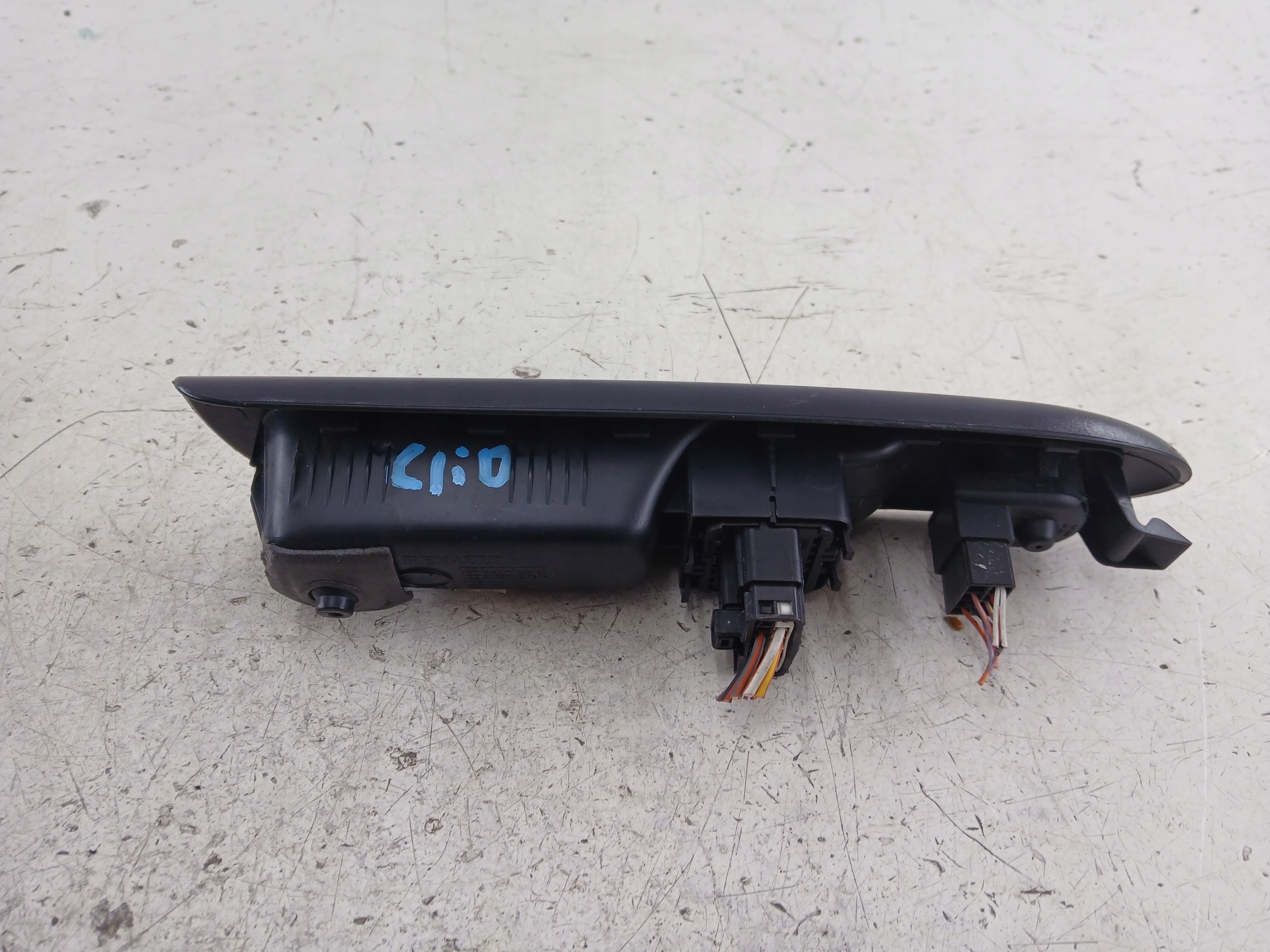 RENAULT CLIO II PANEL okna levý předek 2 okna 8200084003E