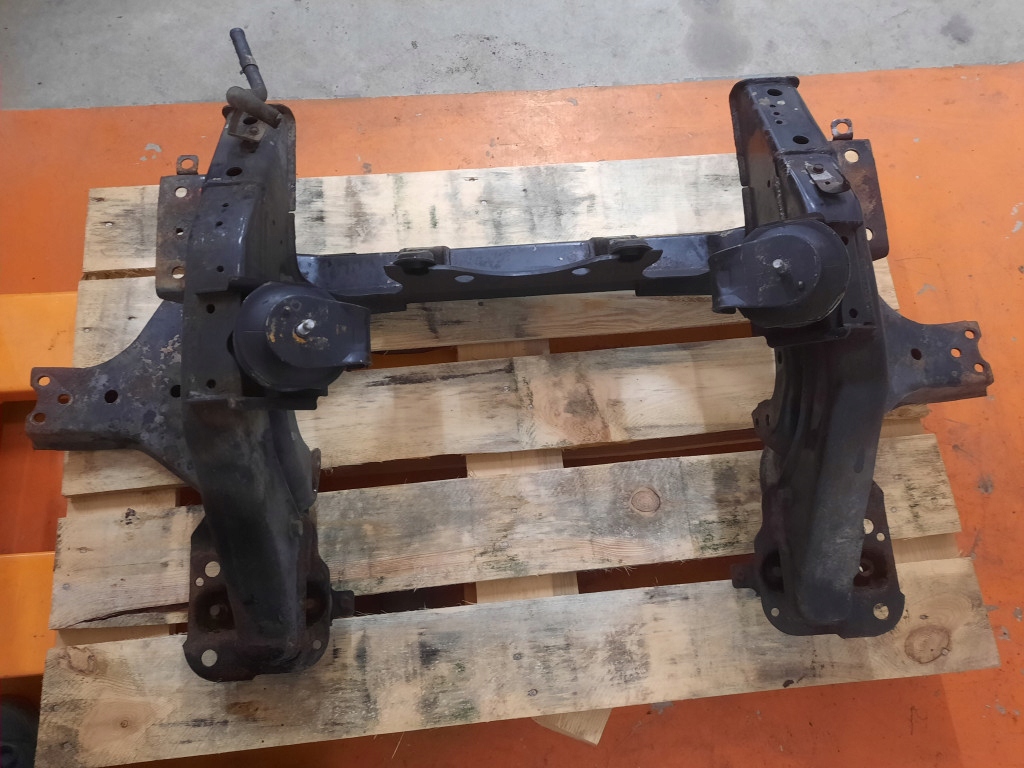 NISSAN PATHFINDER R50 99-04 SANKI TRAWERS ZAWIESZENIE PRZÓD VQ35DE