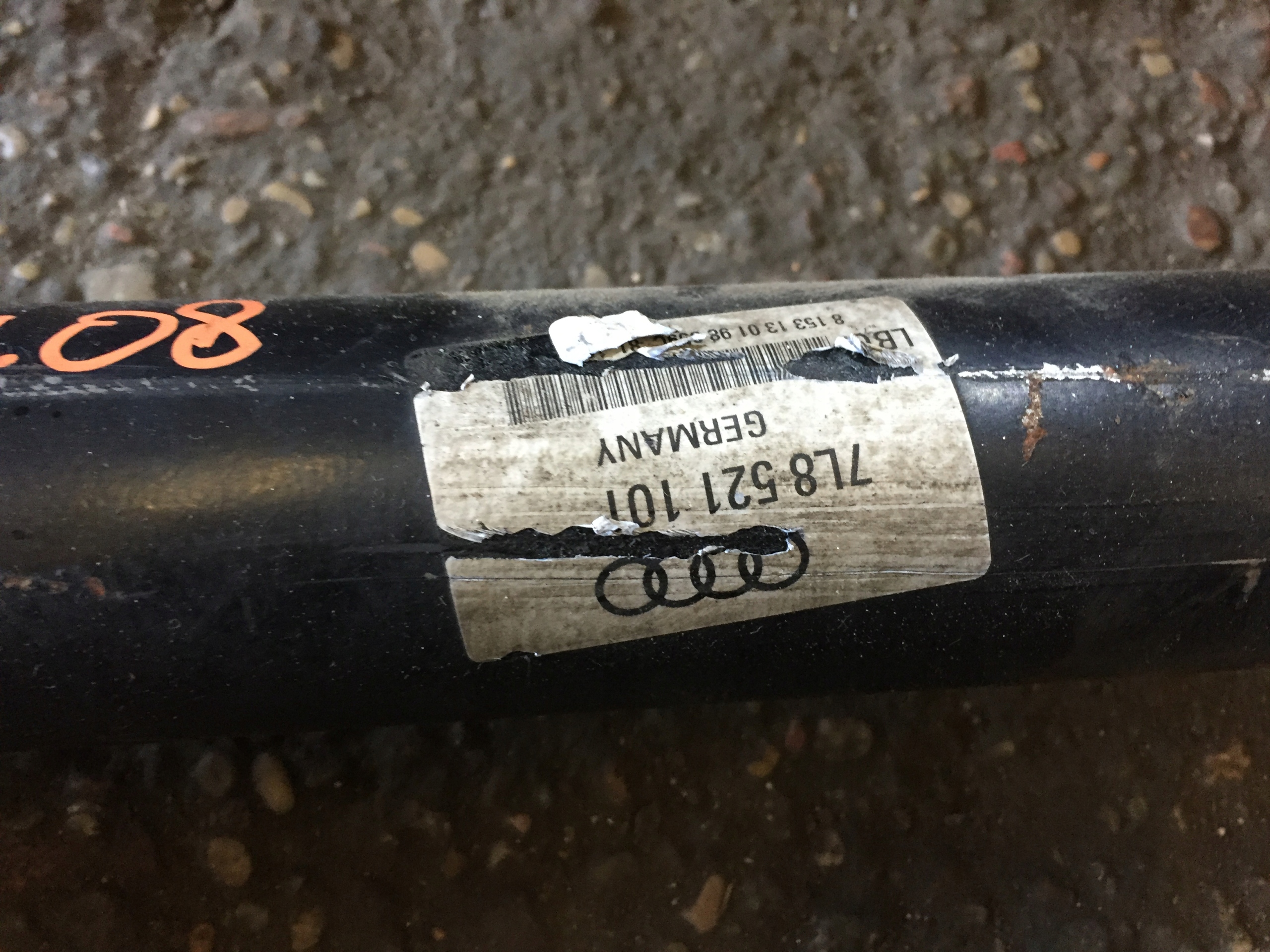 AUDI Q7 4L 4.2 TDI cardan KROTKI 7L8521101
