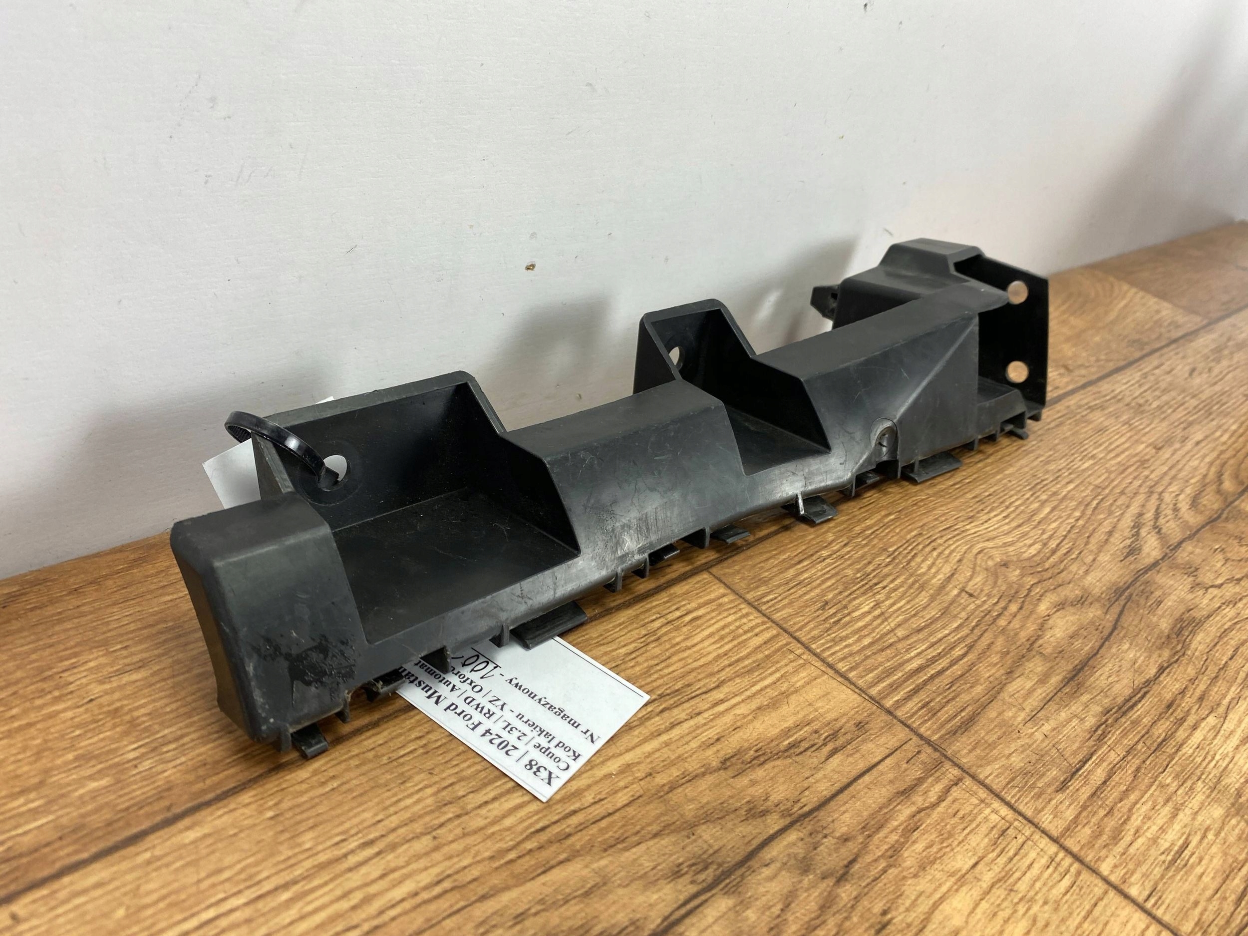 Support Support plaque Jupes Ford Mustang VII MK7 S650 2024+